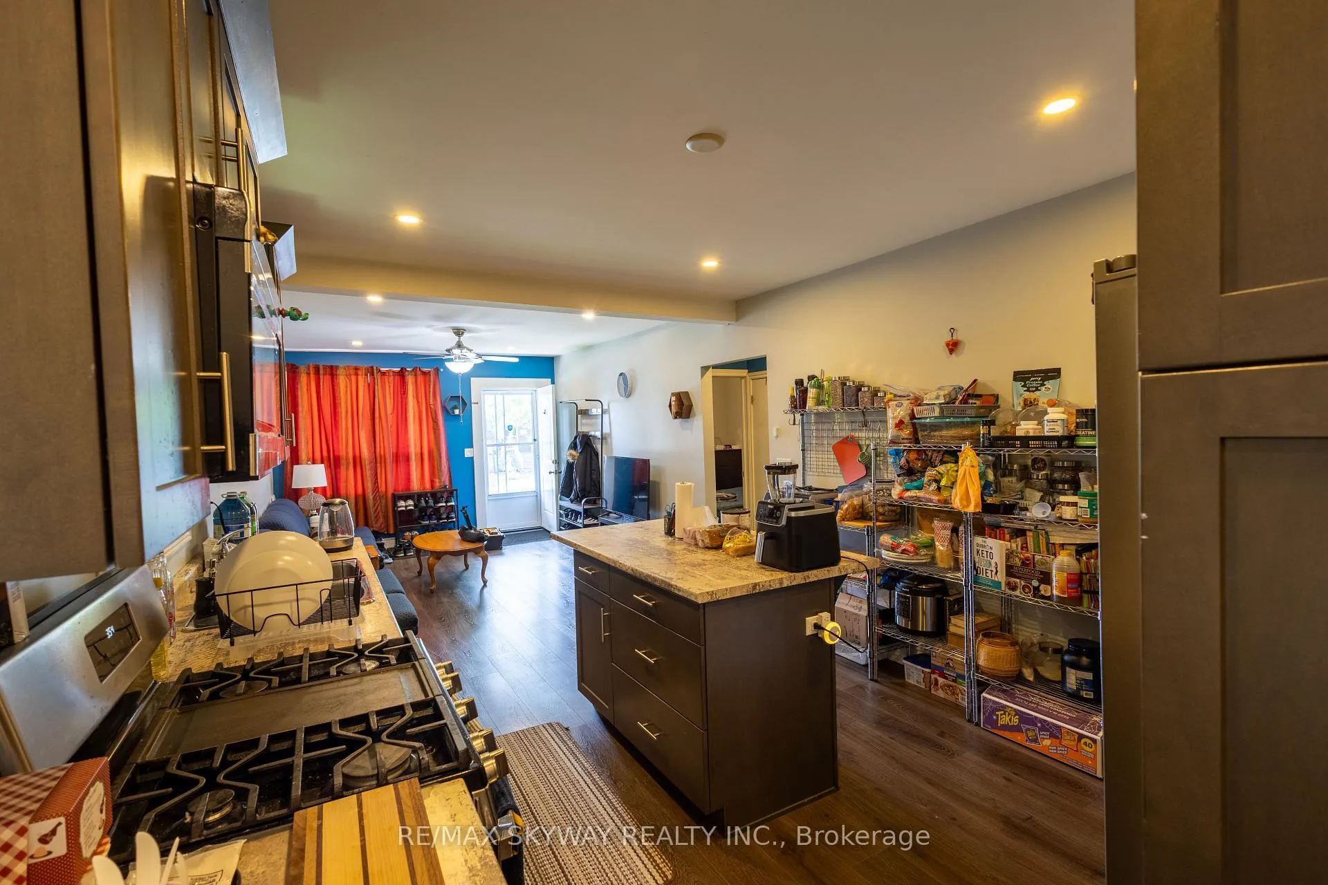 Photo 9 of 1160 Elm Avenue, Windsor — HOMEH
