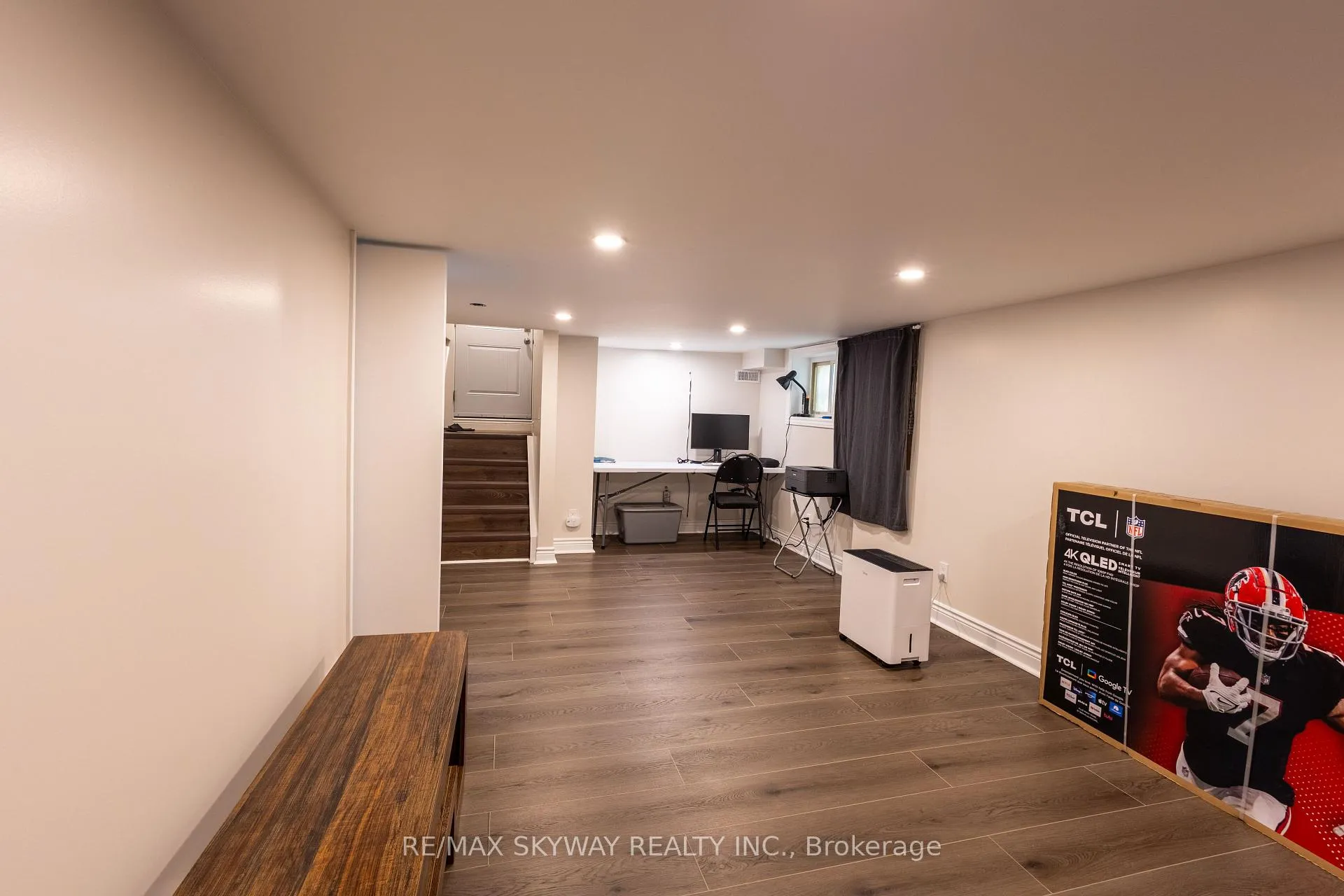 Photo 18 of 1160 Elm Avenue, Windsor — HOMEH