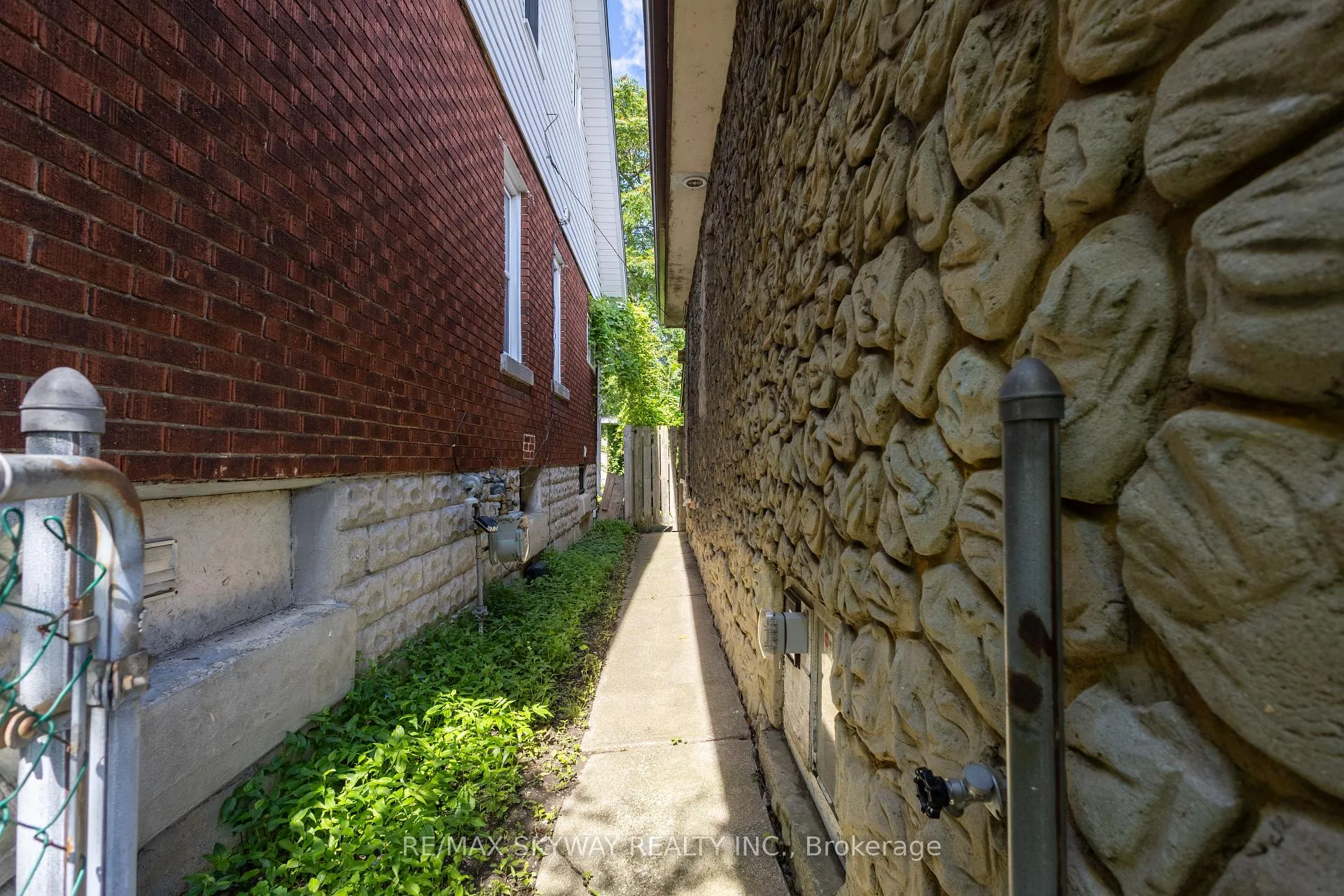 Photo 22 of 1160 Elm Avenue, Windsor — HOMEH