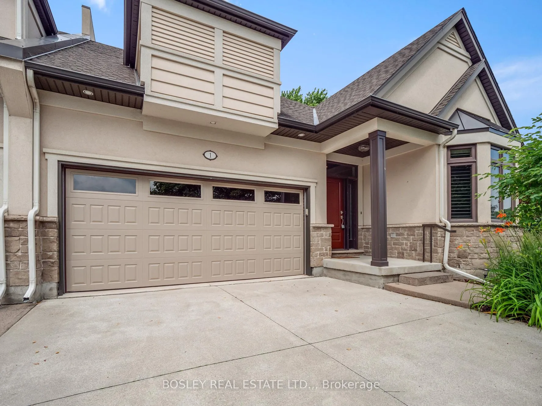 Photo 7 of 1 Emerald Common, St. Catharines, Lakeshore — HOMEH