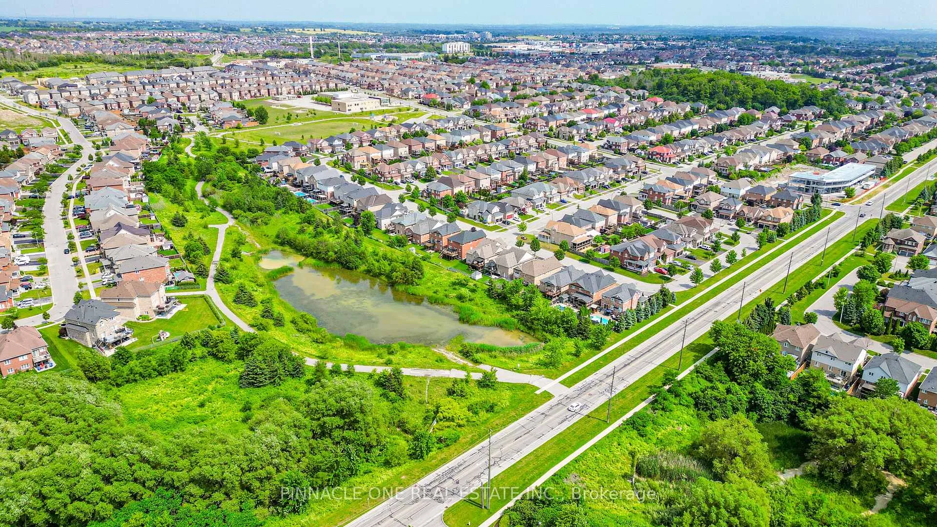 Photo 7 of 779 Heathrow Path, Oshawa, Samac — HOMEH