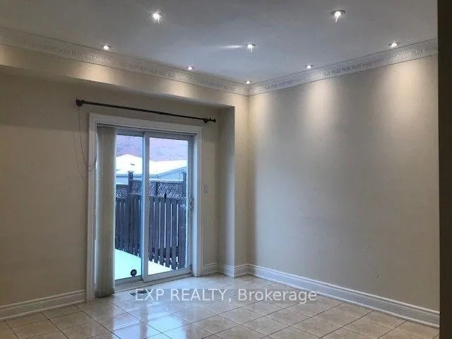 Photo 4 of 108 Hollywood Hill Circle, Vaughan, Vellore Village — HOMEH