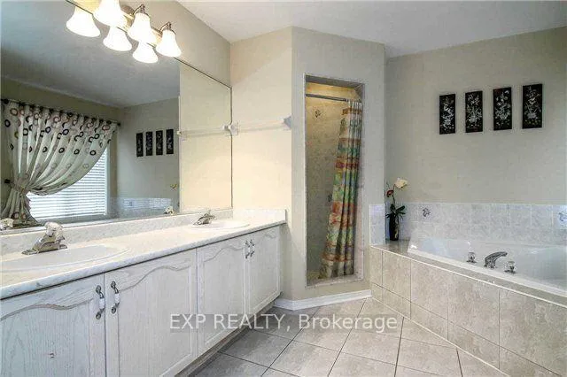 Photo 7 of 108 Hollywood Hill Circle, Vaughan, Vellore Village — HOMEH