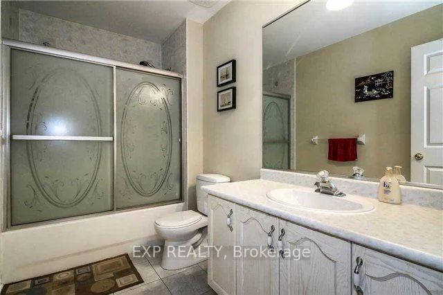 Photo 9 of 108 Hollywood Hill Circle, Vaughan, Vellore Village — HOMEH