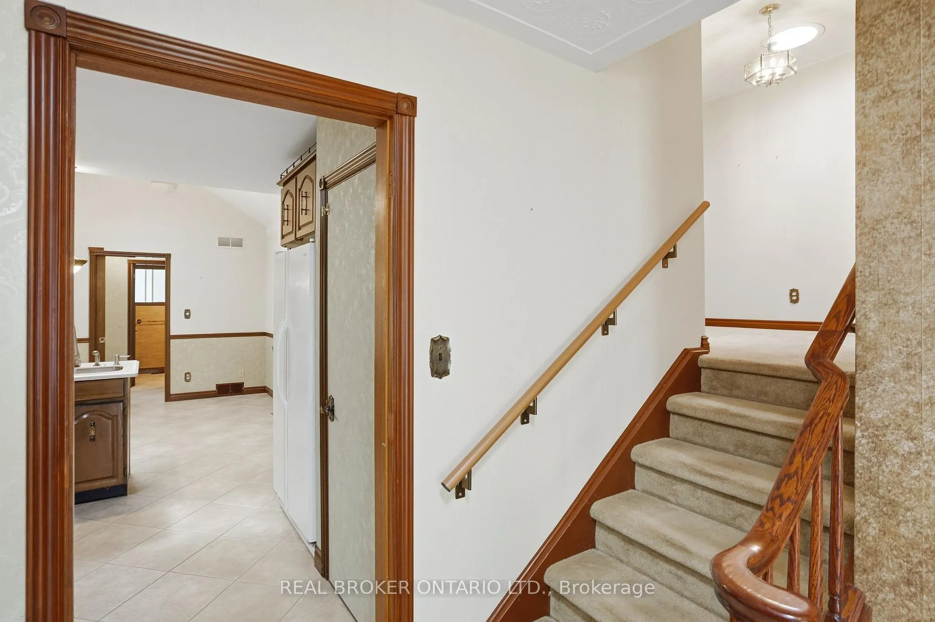 Photo 16 of 23 Kings Grant Road, St. Catharines, Lakeshore — HOMEH