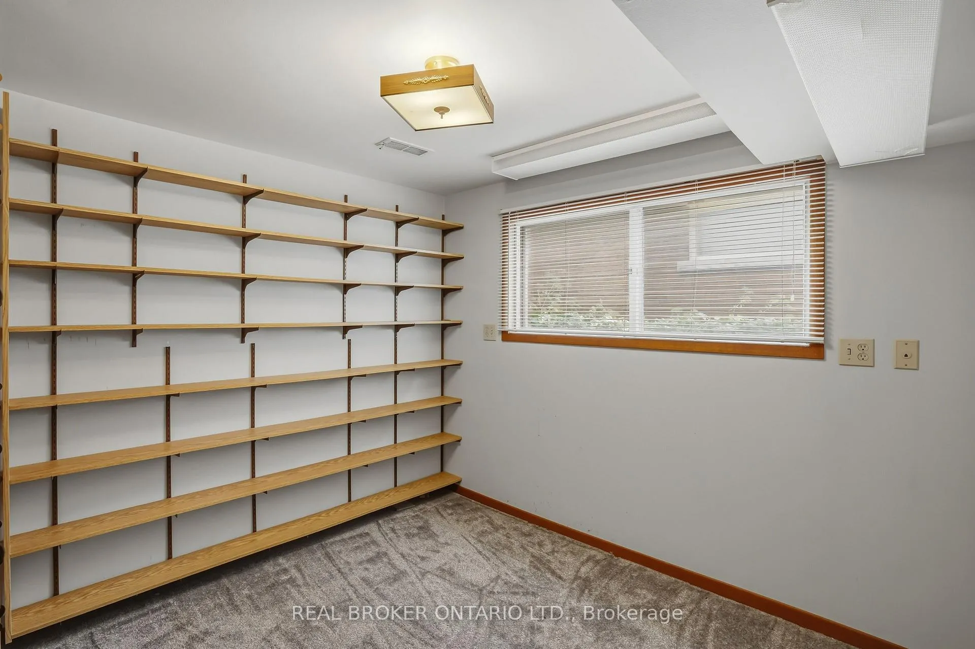 Photo 28 of 23 Kings Grant Road, St. Catharines, Lakeshore — HOMEH