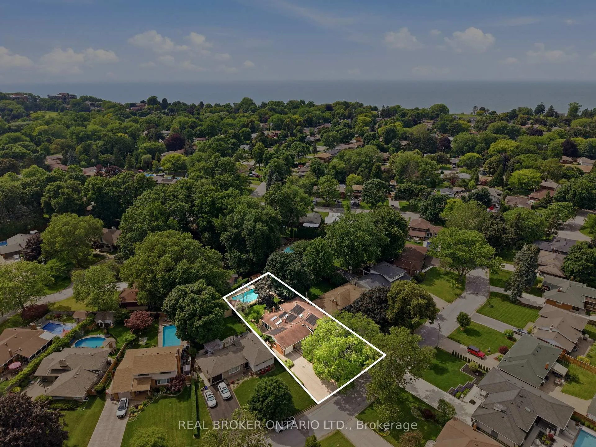 Photo 37 of 23 Kings Grant Road, St. Catharines, Lakeshore — HOMEH