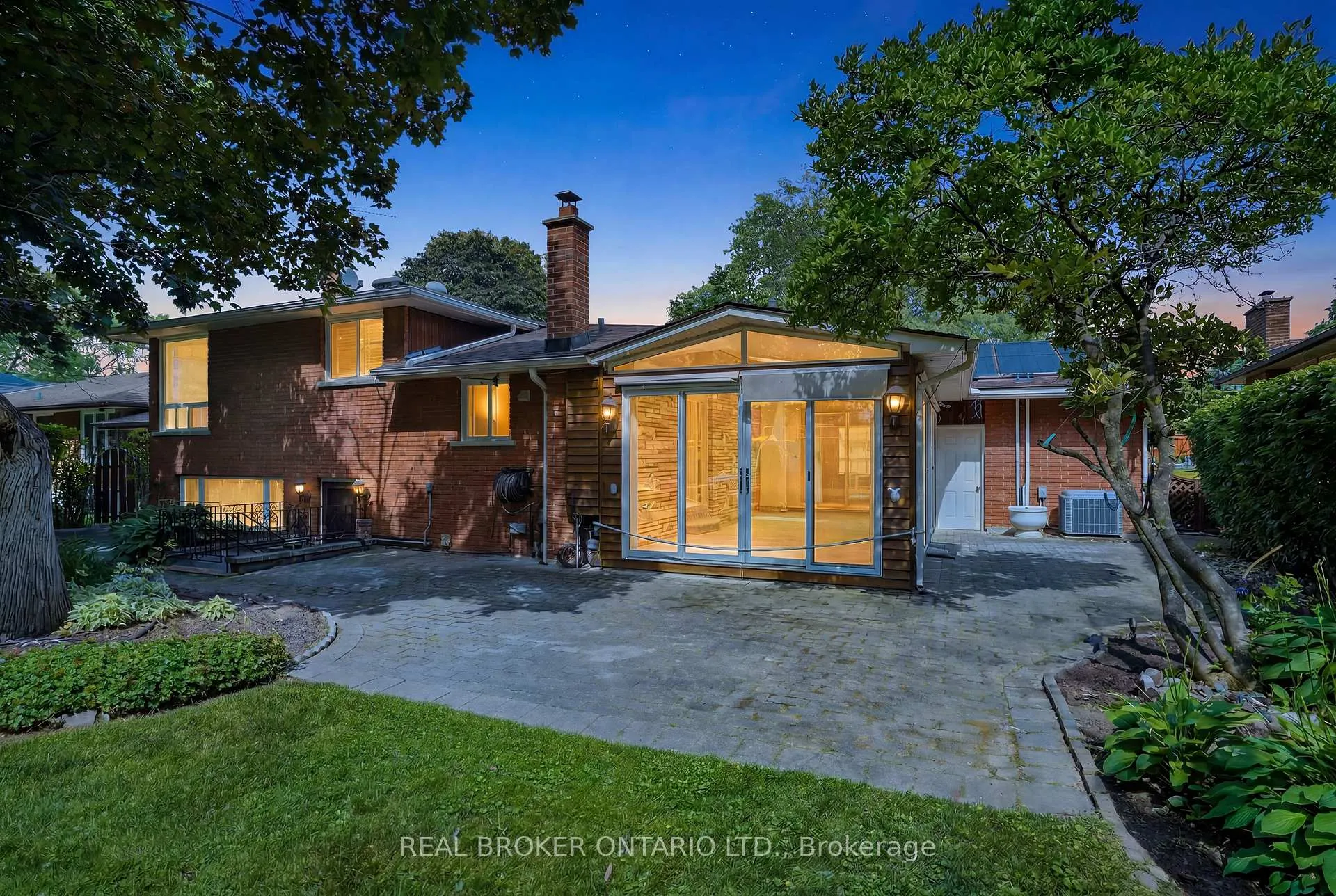 Photo 43 of 23 Kings Grant Road, St. Catharines, Lakeshore — HOMEH
