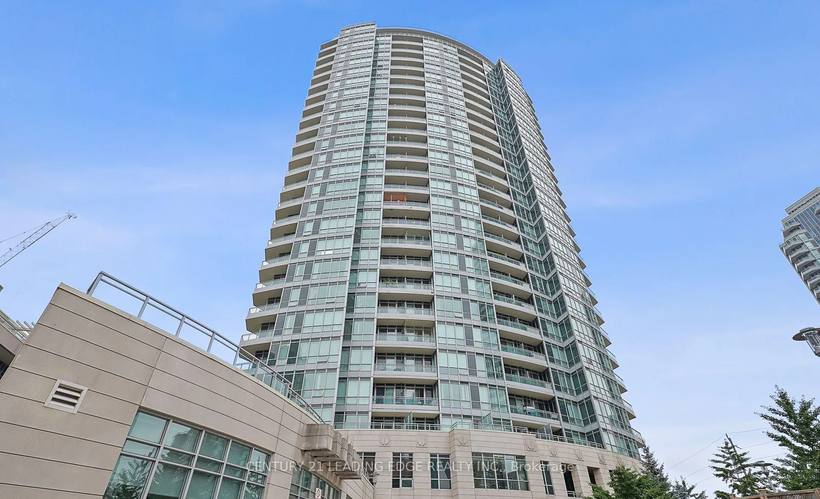 Front of Unit 1915, 18 Holmes Avenue