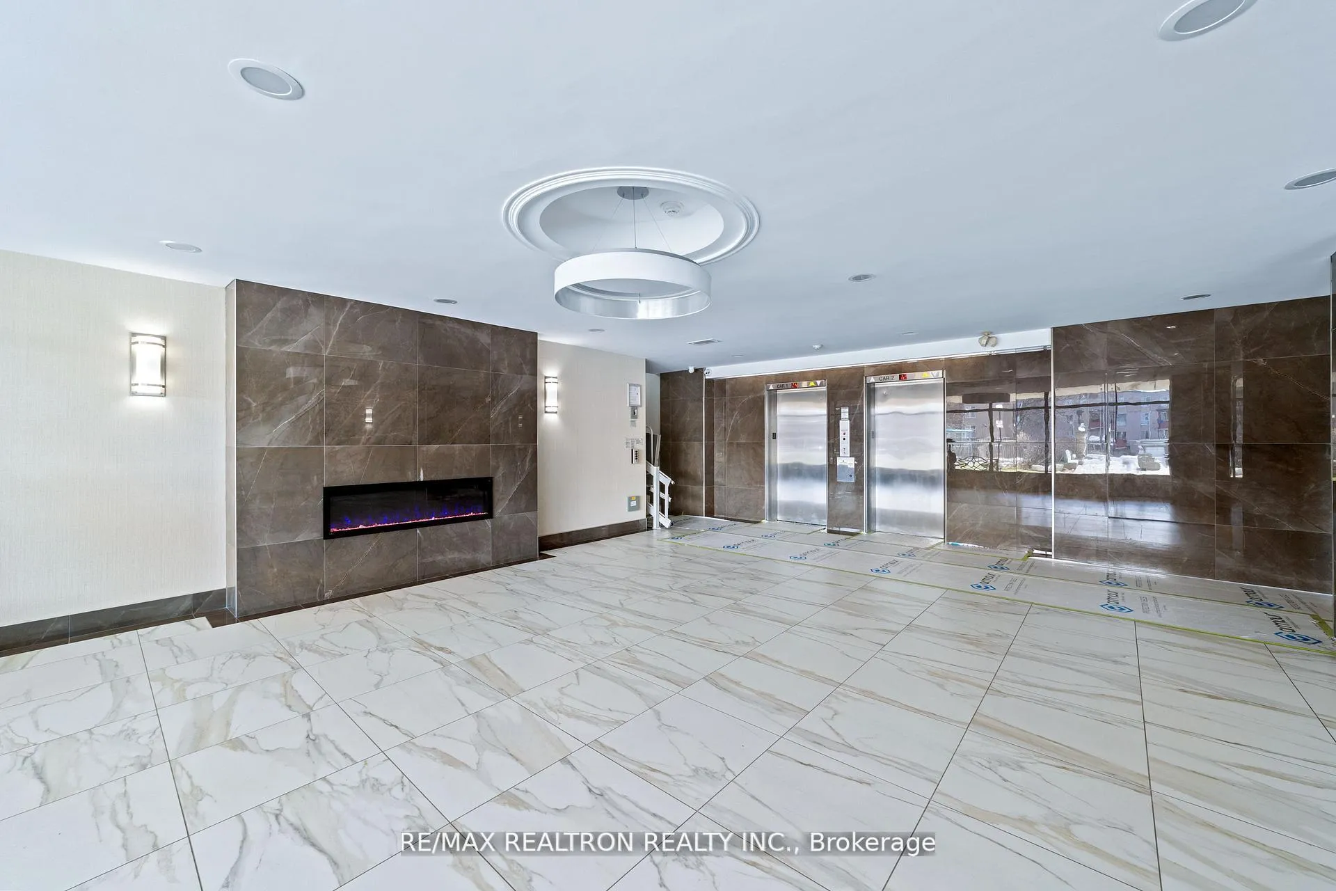 Photo 4 of Unit 702, 130 Neptune Drive, Toronto, Englemount-Lawrence — HOMEH