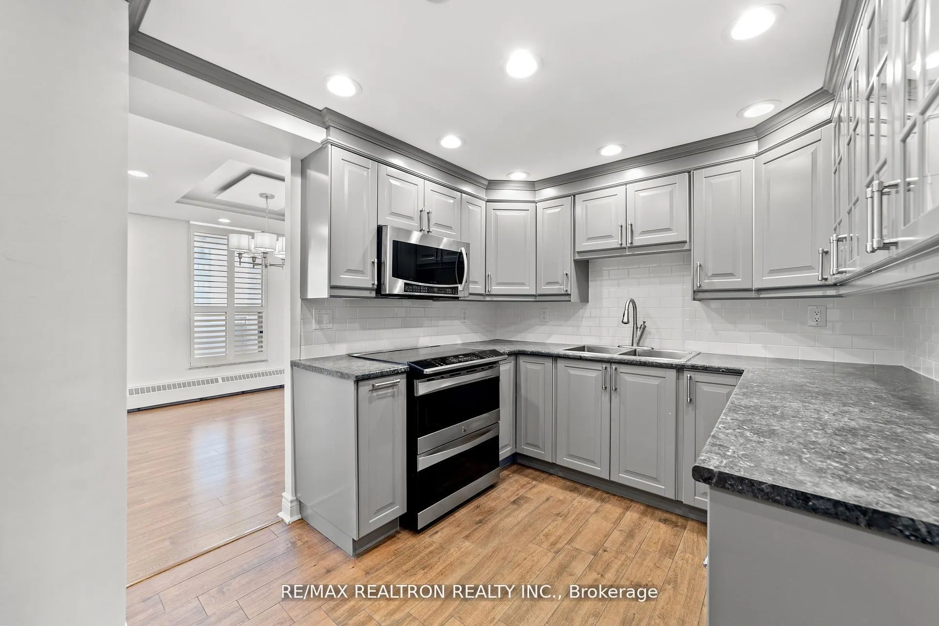 Photo 7 of Unit 702, 130 Neptune Drive, Toronto, Englemount-Lawrence — HOMEH