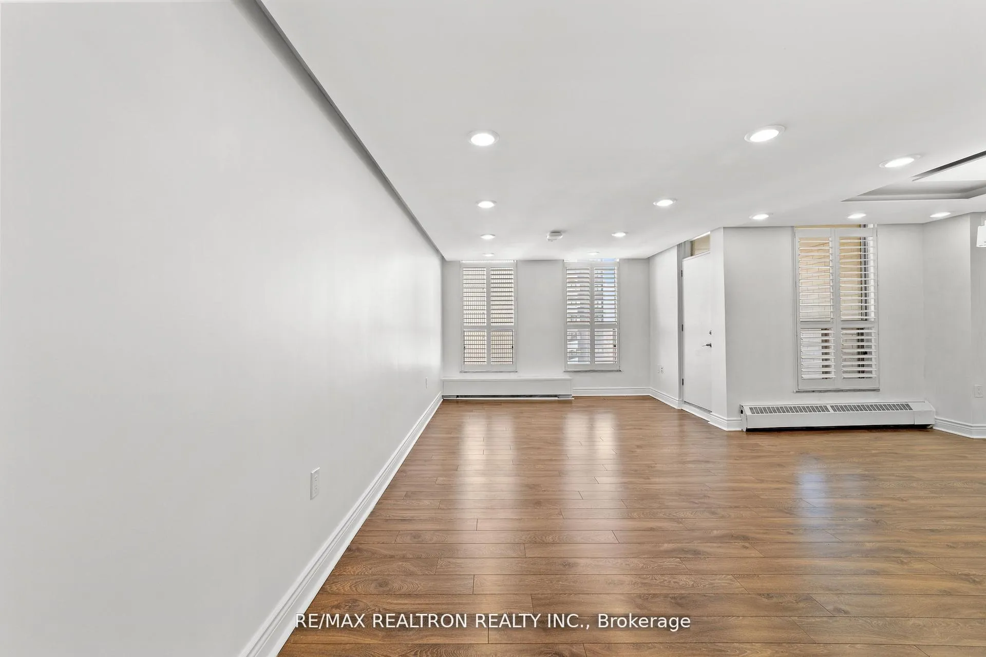 Photo 14 of Unit 702, 130 Neptune Drive, Toronto, Englemount-Lawrence — HOMEH