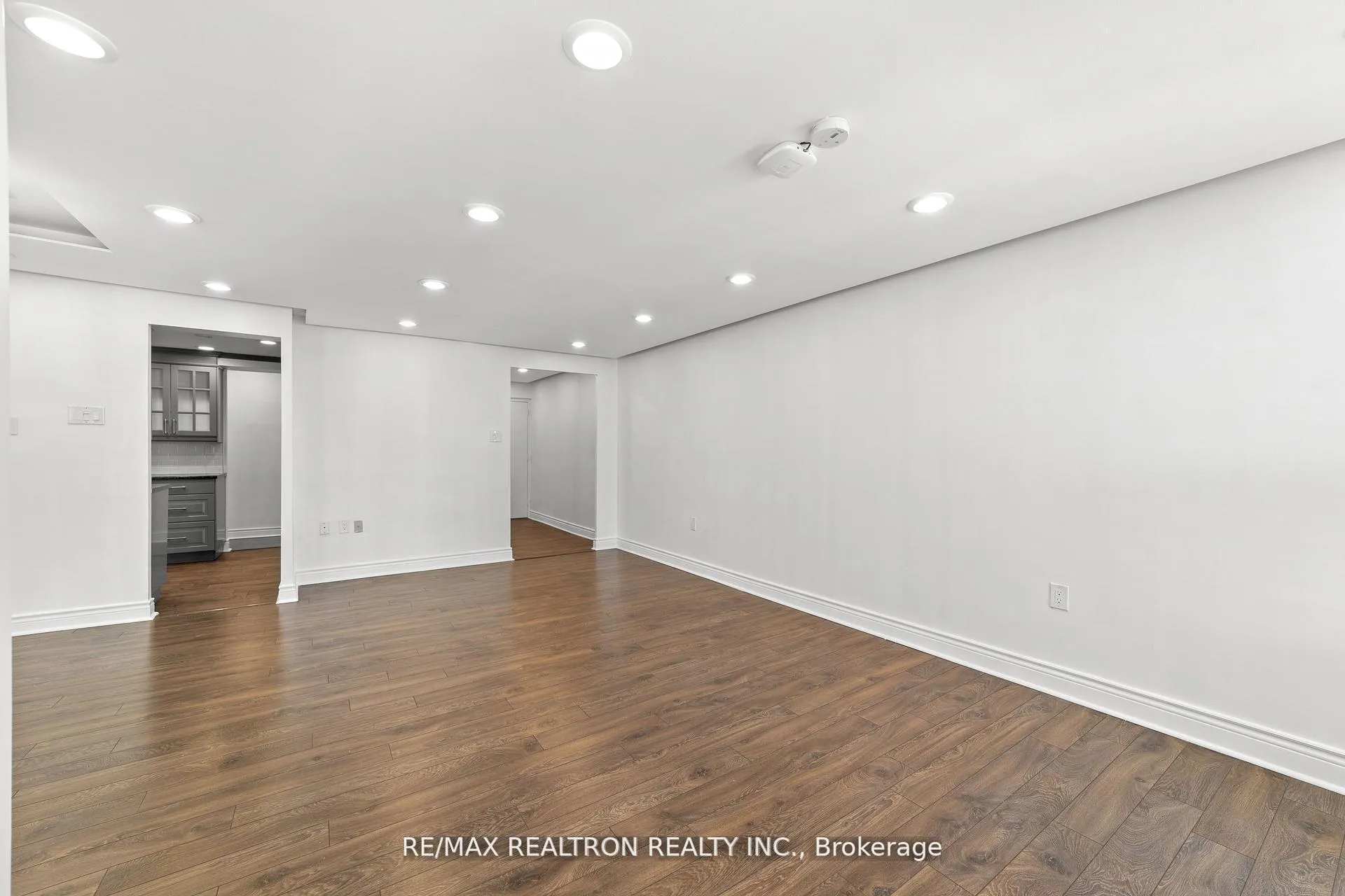 Photo 18 of Unit 702, 130 Neptune Drive, Toronto, Englemount-Lawrence — HOMEH