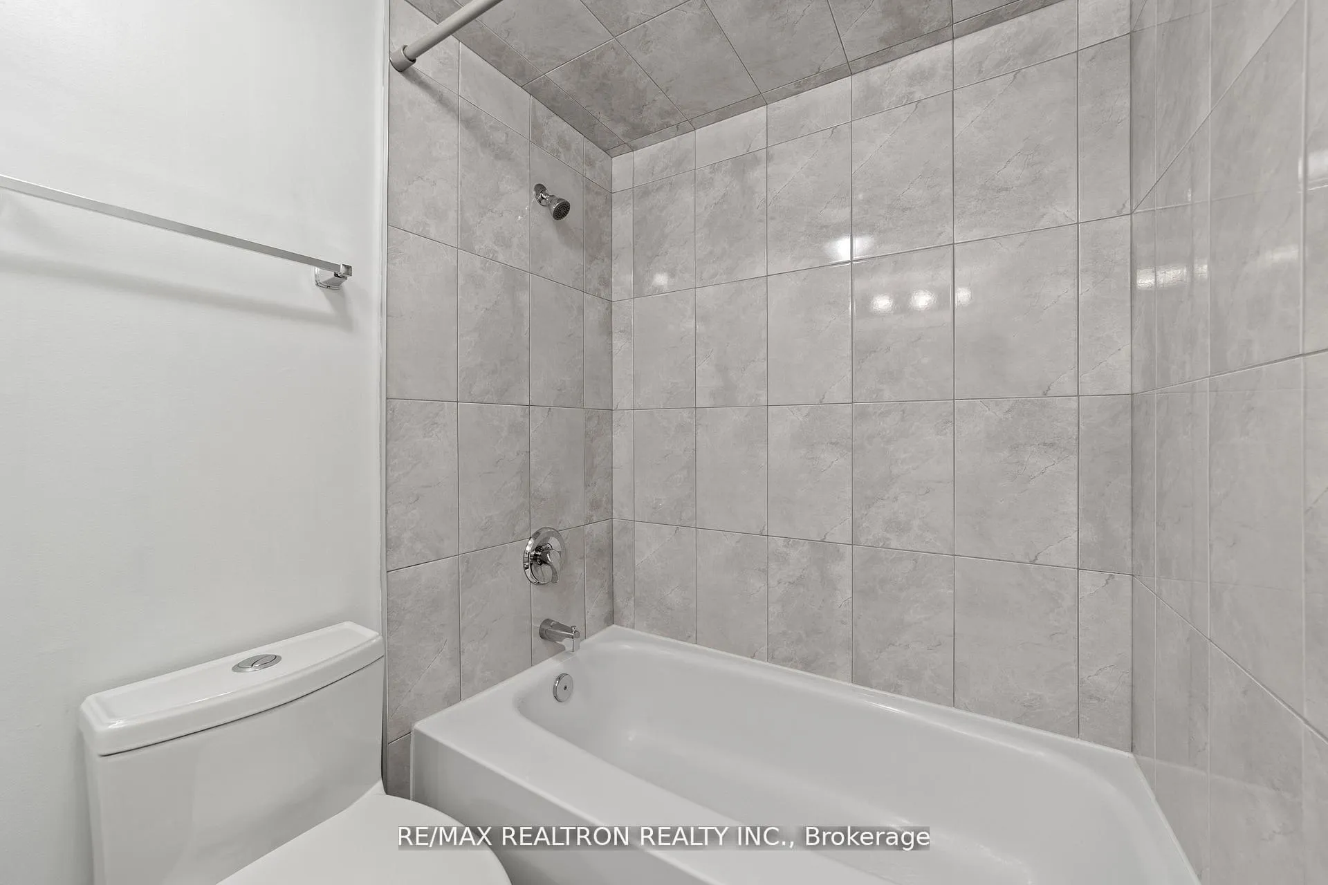 Photo 31 of Unit 702, 130 Neptune Drive, Toronto, Englemount-Lawrence — HOMEH