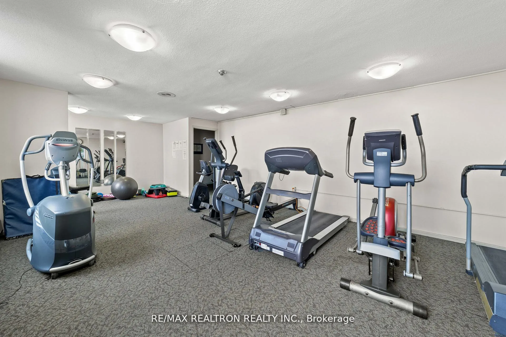 Photo 37 of Unit 702, 130 Neptune Drive, Toronto, Englemount-Lawrence — HOMEH