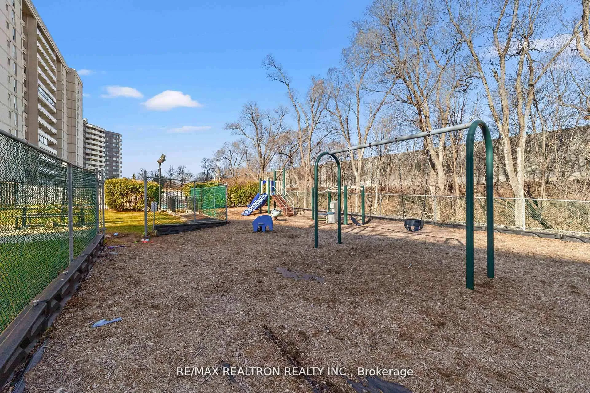 Photo 40 of Unit 702, 130 Neptune Drive, Toronto, Englemount-Lawrence — HOMEH