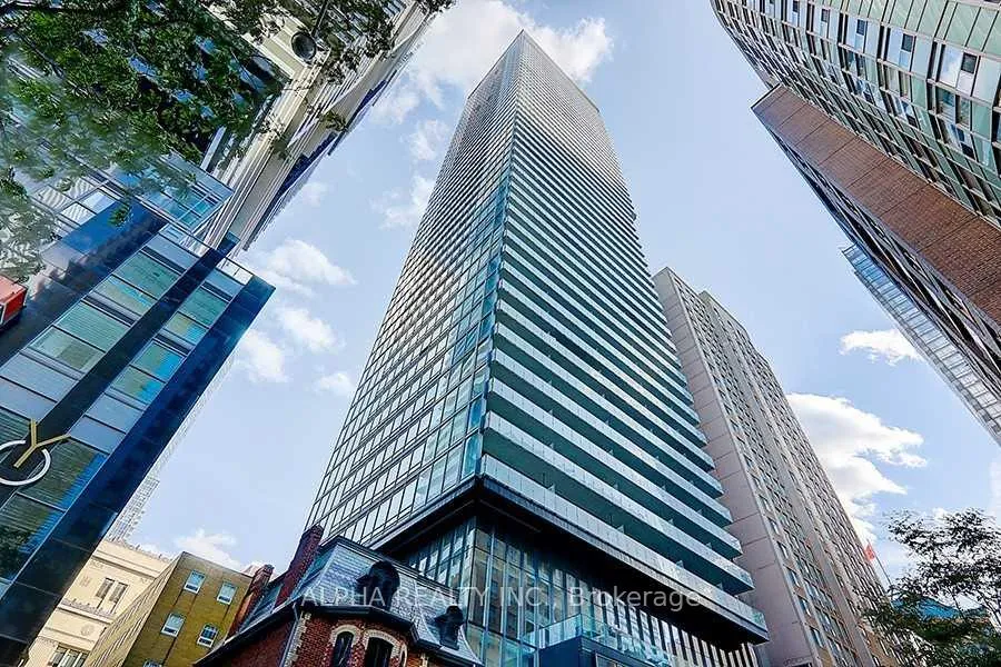 Front of Unit 2605, 15 Grenville Street