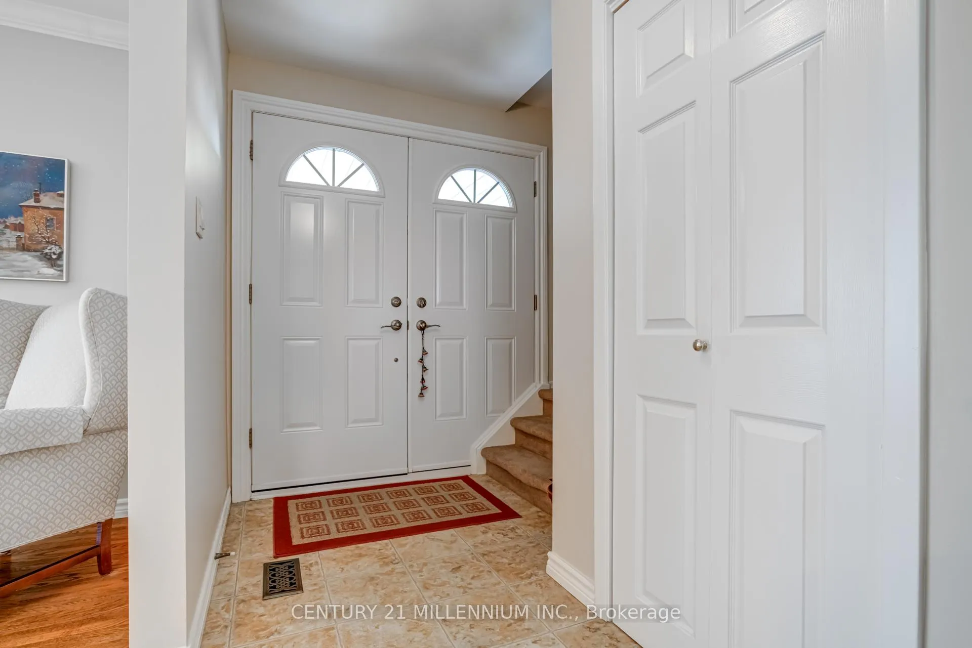 Photo 3 of 1 Ladore Drive, Brampton, Brampton South — HOMEH