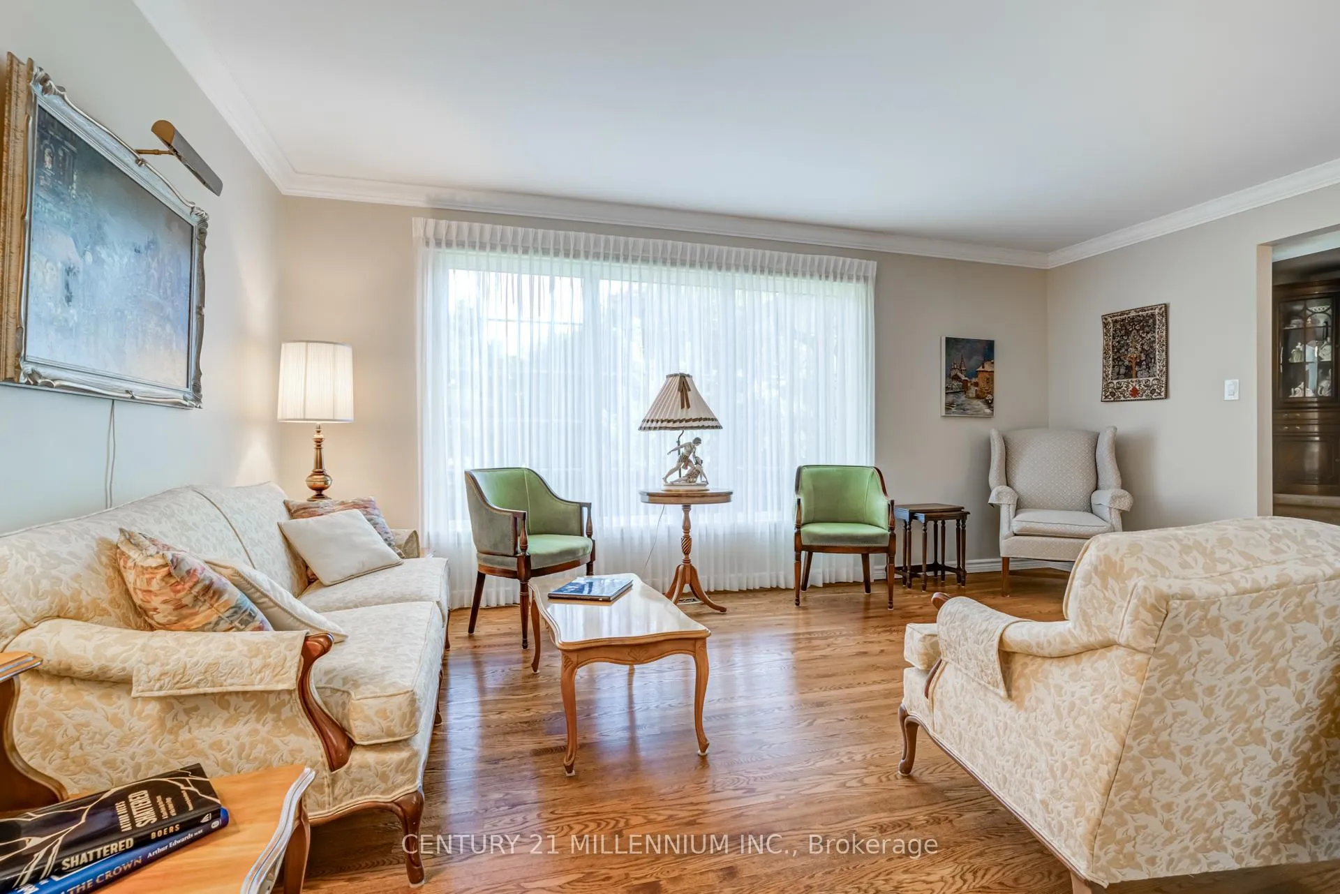Photo 5 of 1 Ladore Drive, Brampton, Brampton South — HOMEH