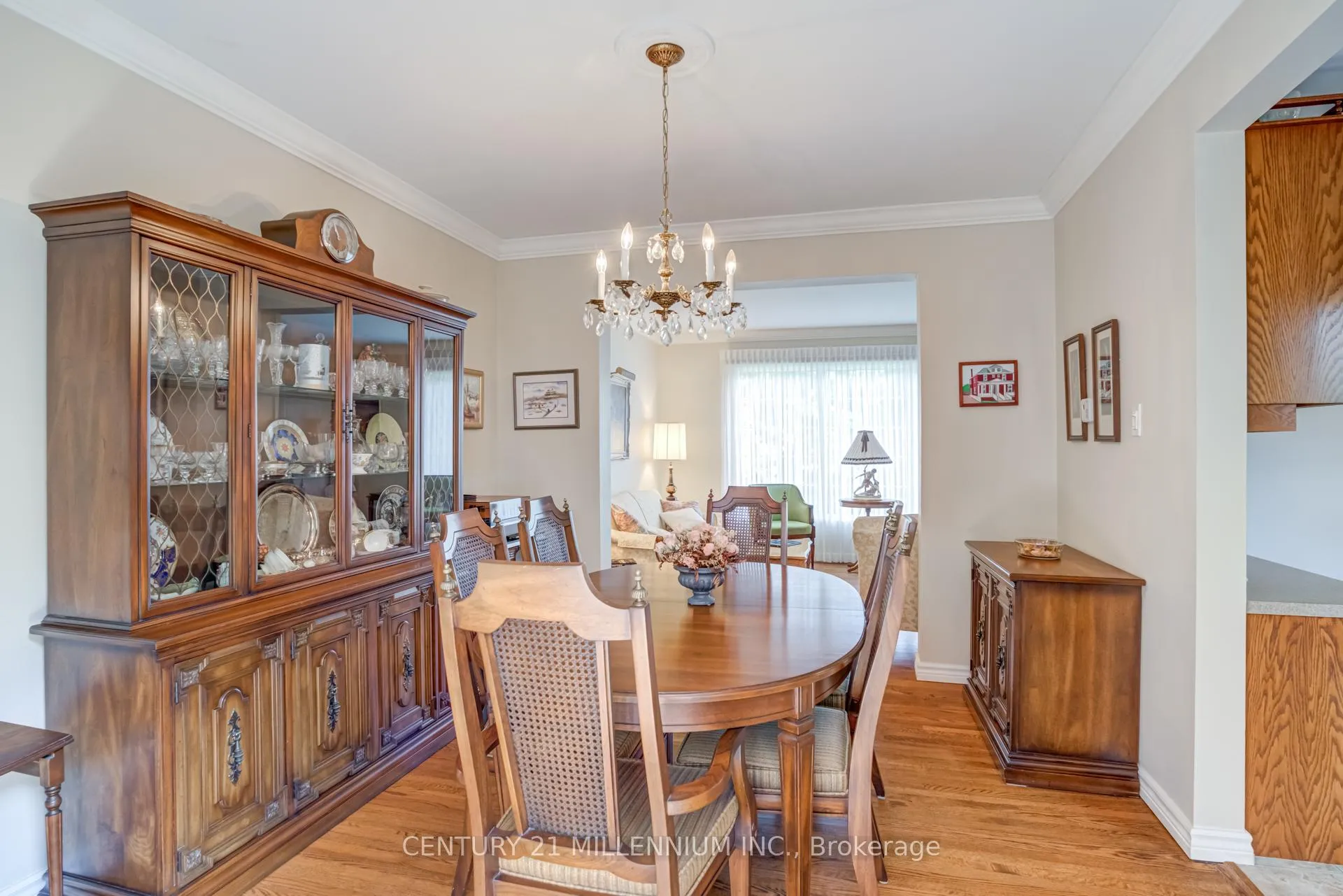Photo 7 of 1 Ladore Drive, Brampton, Brampton South — HOMEH