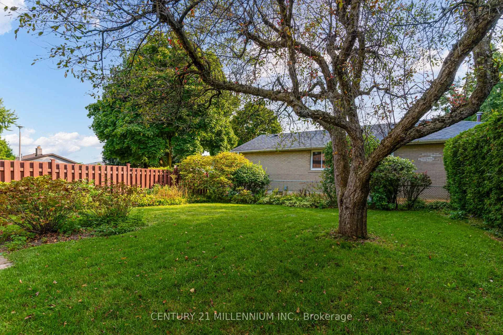 Photo 26 of 1 Ladore Drive, Brampton, Brampton South — HOMEH