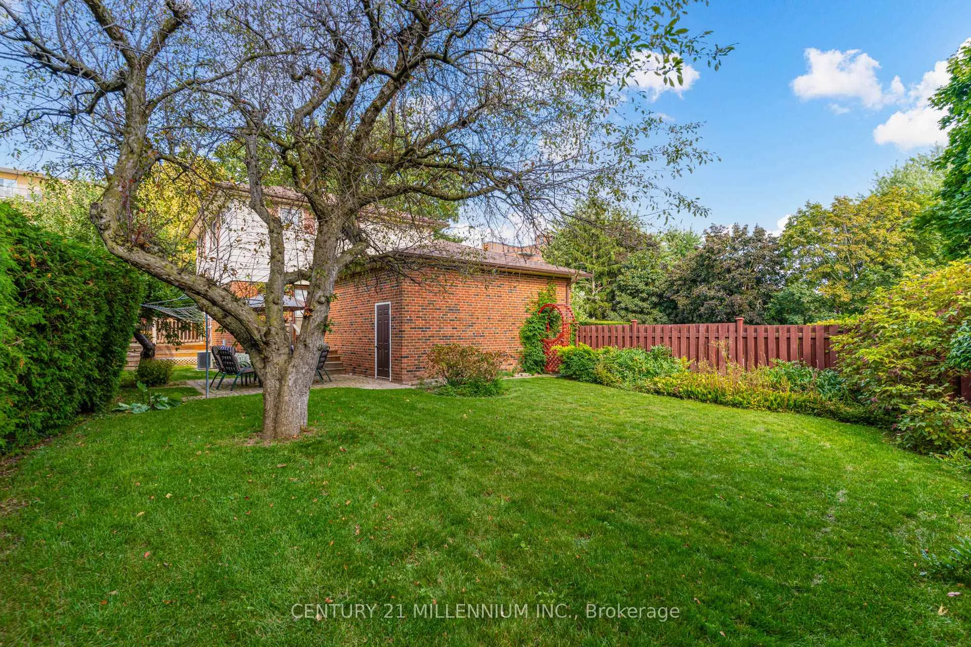 Photo 27 of 1 Ladore Drive, Brampton, Brampton South — HOMEH