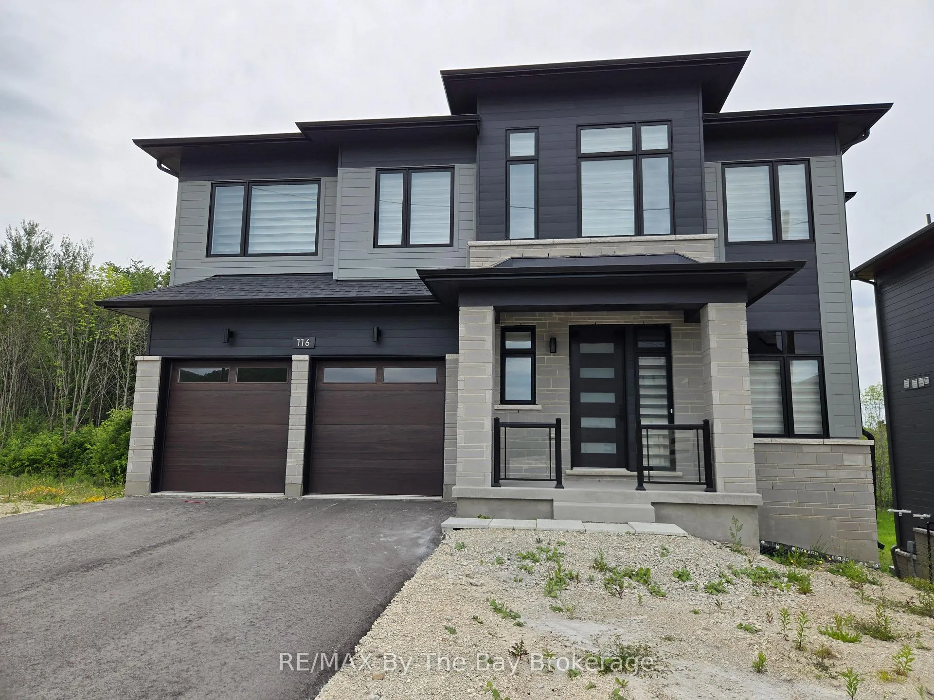 Photo 3 of 116 Clement Lane, Blue Mountains — HOMEH