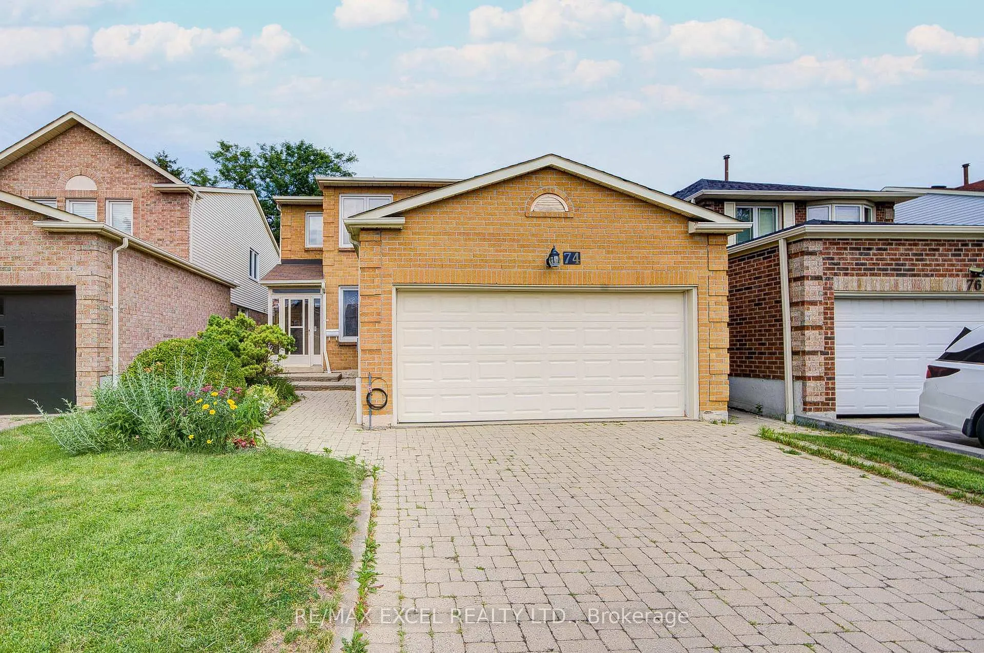 Photo 1 of 74 Holmbush Crescent, Scarborough, Steeles — HOMEH