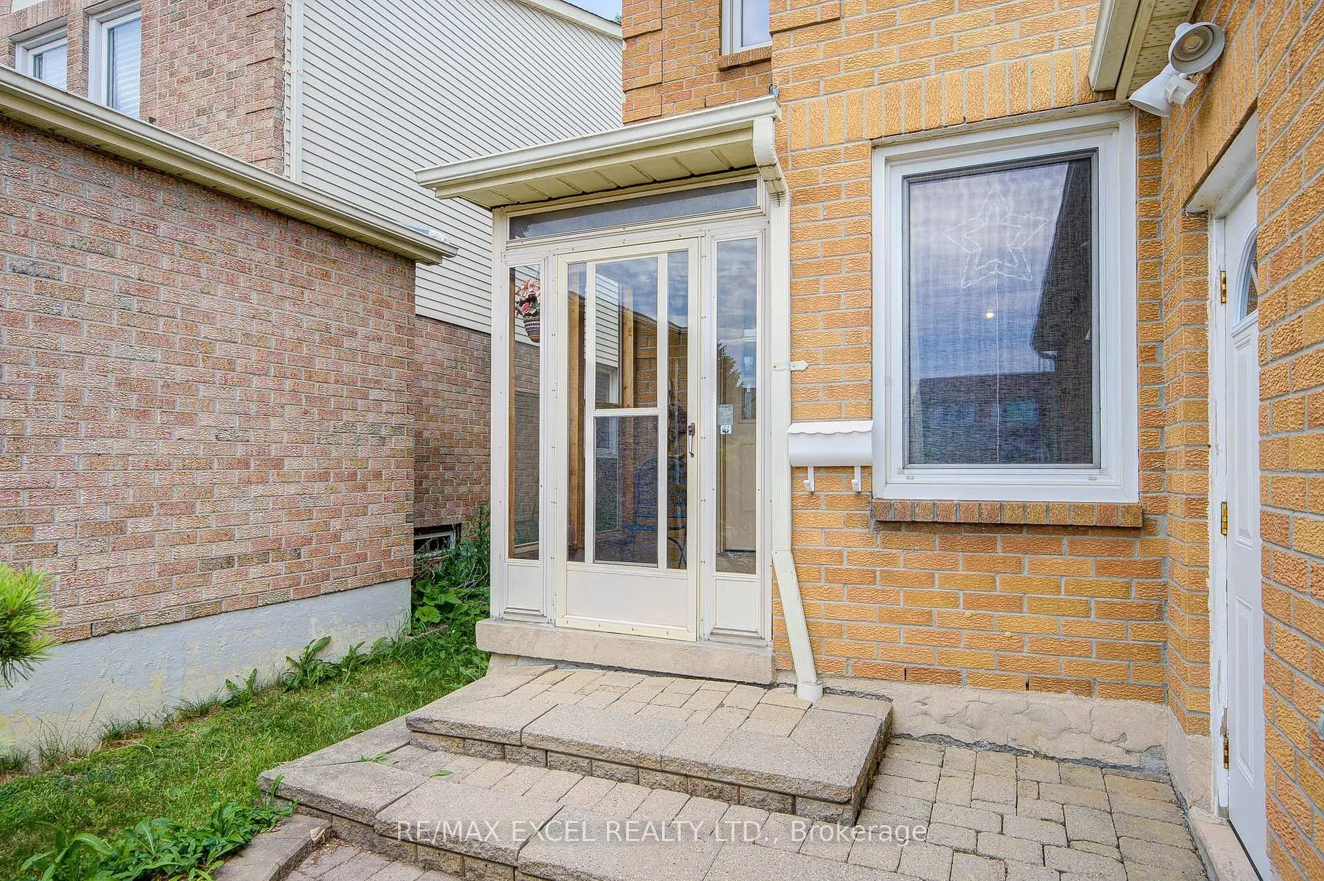 Photo 4 of 74 Holmbush Crescent, Scarborough, Steeles — HOMEH