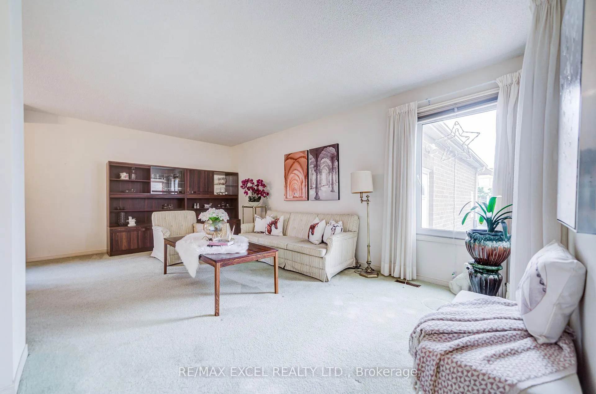 Photo 7 of 74 Holmbush Crescent, Scarborough, Steeles — HOMEH