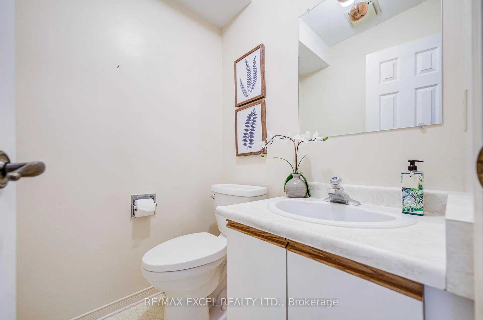 Photo 20 of 74 Holmbush Crescent, Scarborough, Steeles — HOMEH