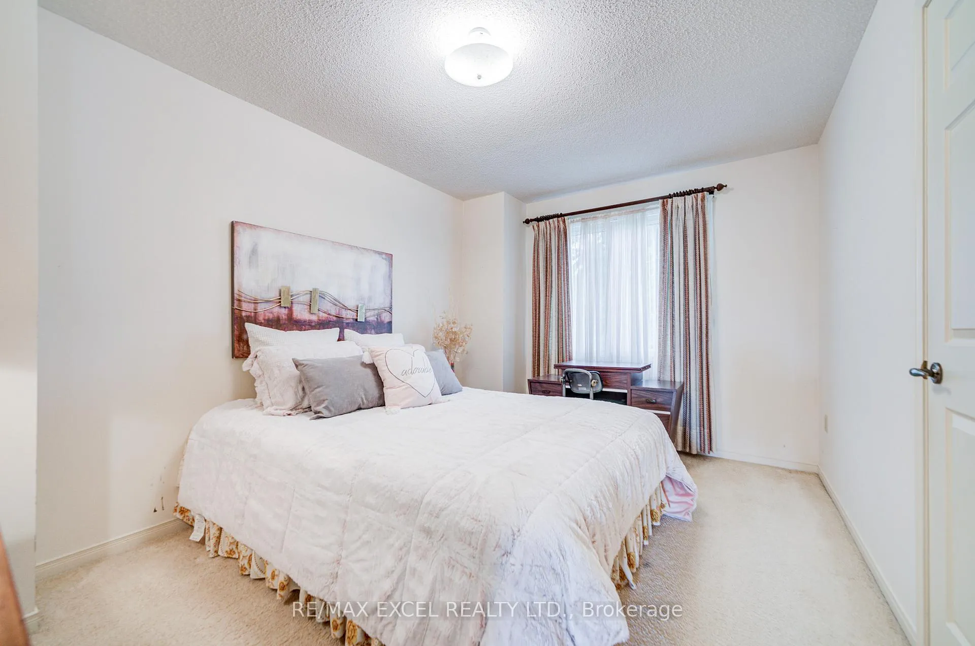 Photo 38 of 74 Holmbush Crescent, Scarborough, Steeles — HOMEH