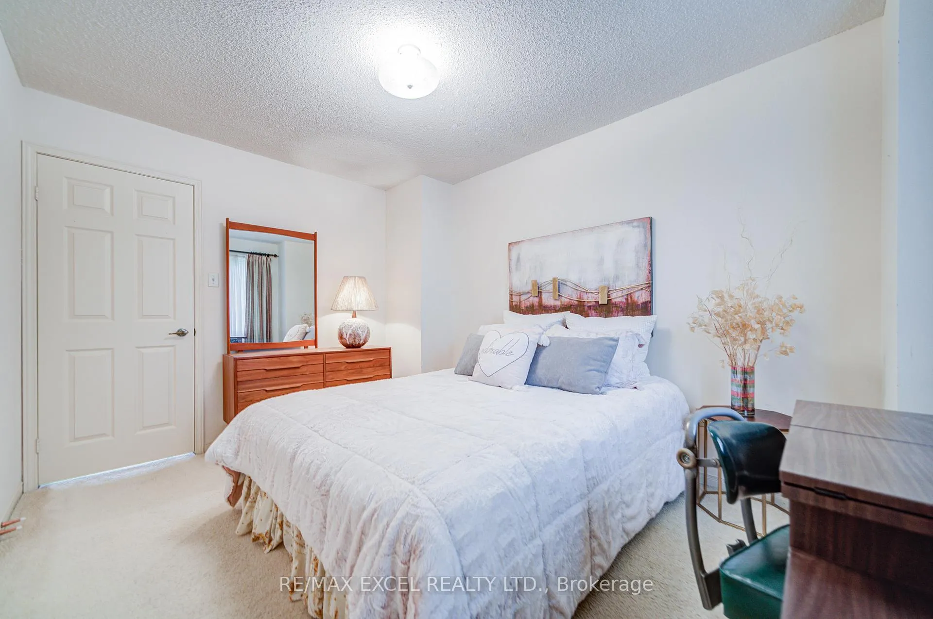 Photo 41 of 74 Holmbush Crescent, Scarborough, Steeles — HOMEH