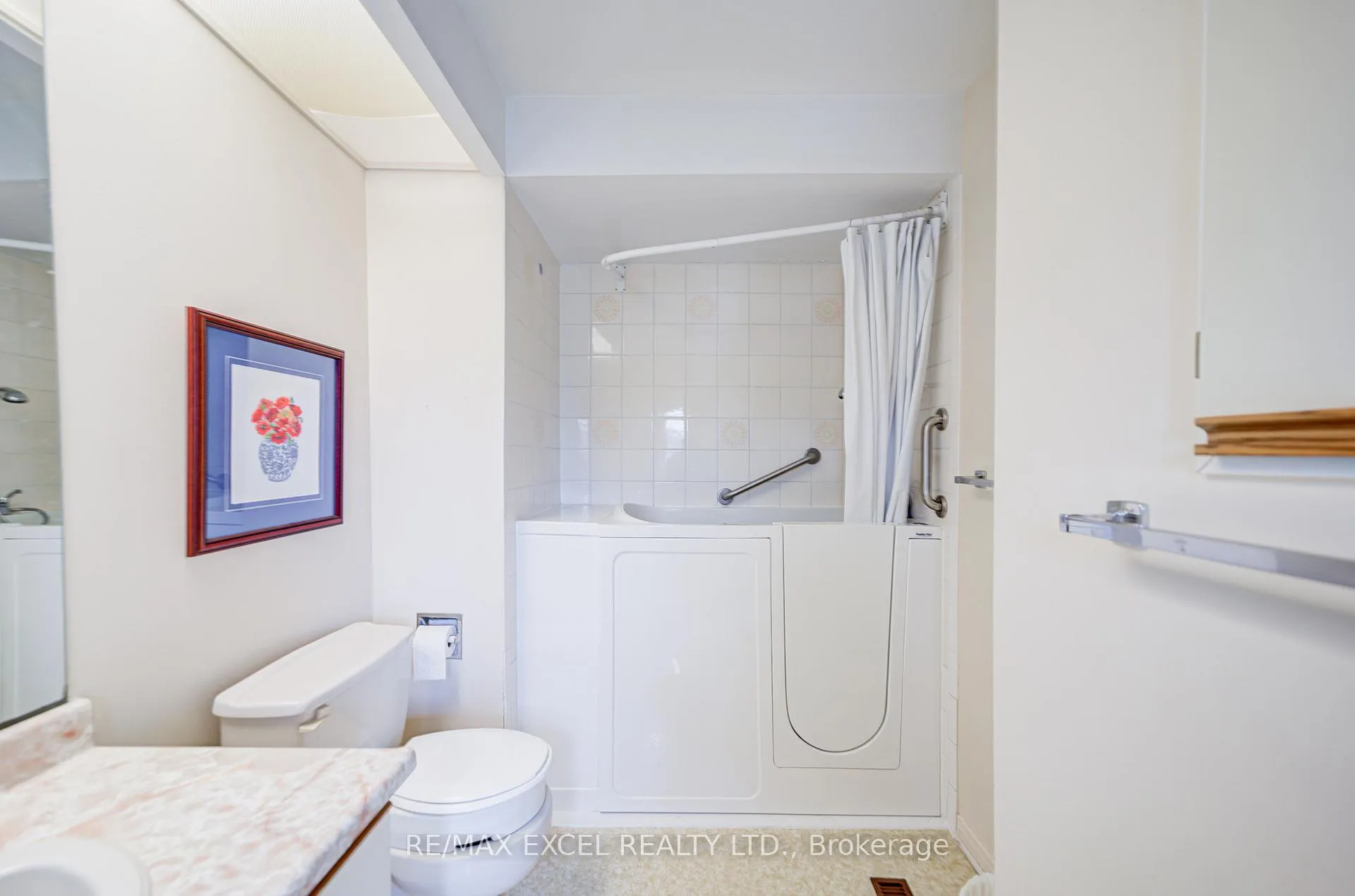 Photo 46 of 74 Holmbush Crescent, Scarborough, Steeles — HOMEH