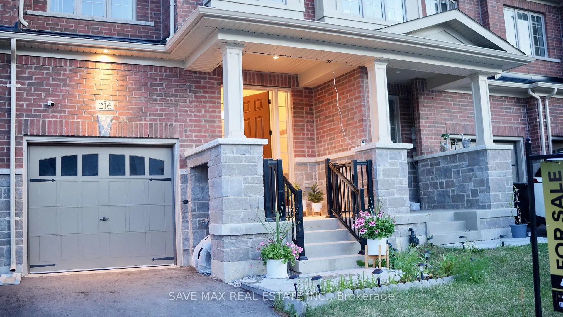 Photo 2 of 216 Broadacre Drive, Kitchener, Pioneer Park/Doon/Wyldwoods — HOMEH