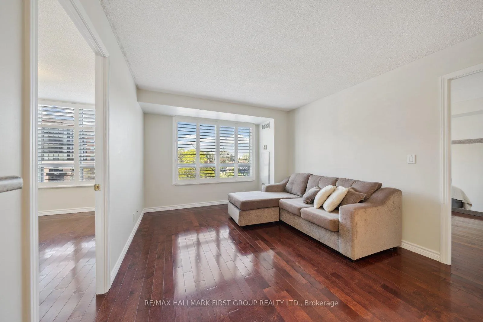 Photo 7 of Unit 304, 1000 The Esplanade N, Pickering, Town Centre — HOMEH