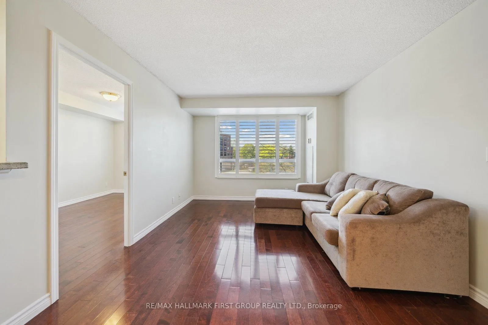 Photo 8 of Unit 304, 1000 The Esplanade N, Pickering, Town Centre — HOMEH