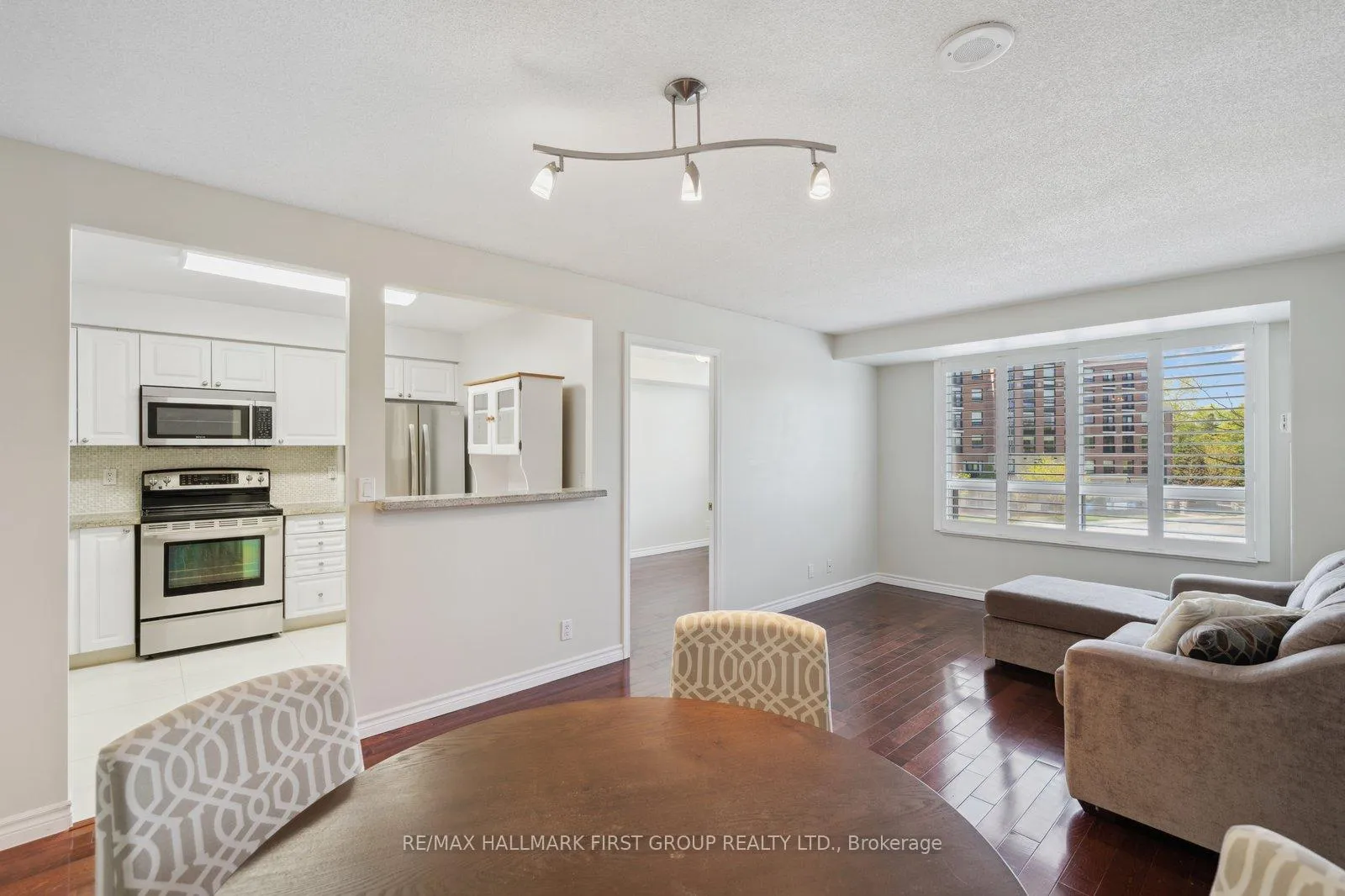 Photo 12 of Unit 304, 1000 The Esplanade N, Pickering, Town Centre — HOMEH
