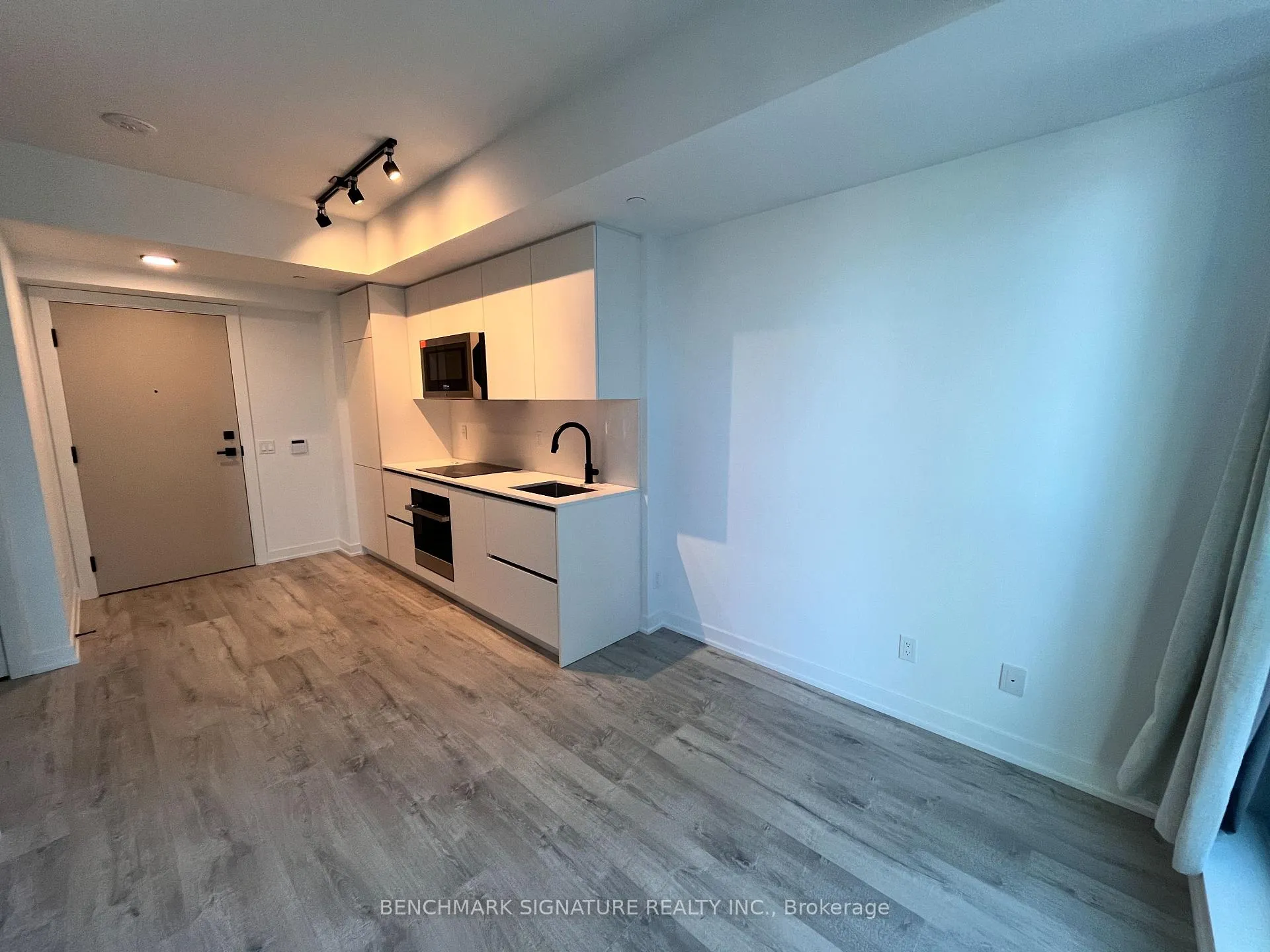 Photo 5 of Unit 3504, 327 King Street W, Toronto, Waterfront Communities — HOMEH