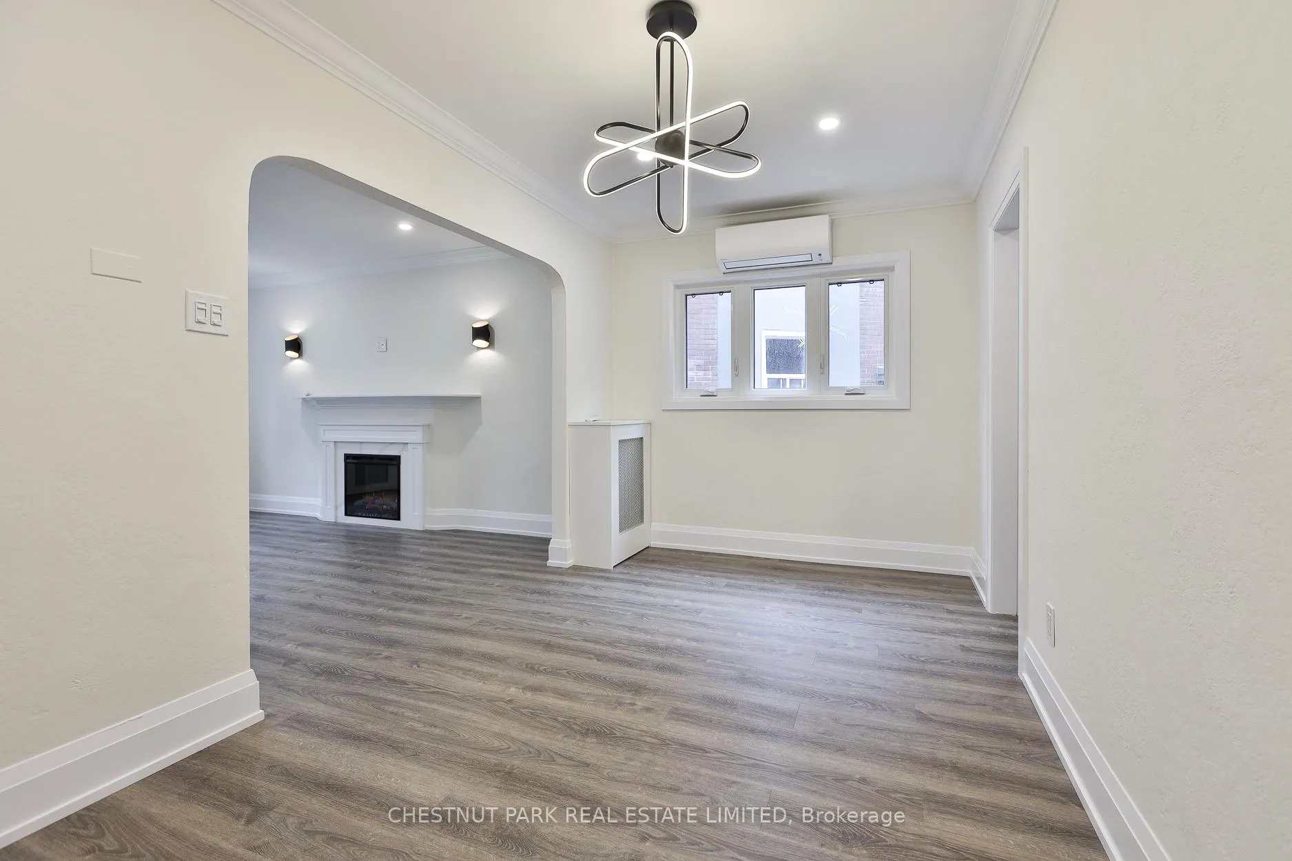 Photo 8 of Unit Main, 4 Oriole Crescent, Toronto, Yonge-St. Clair — HOMEH