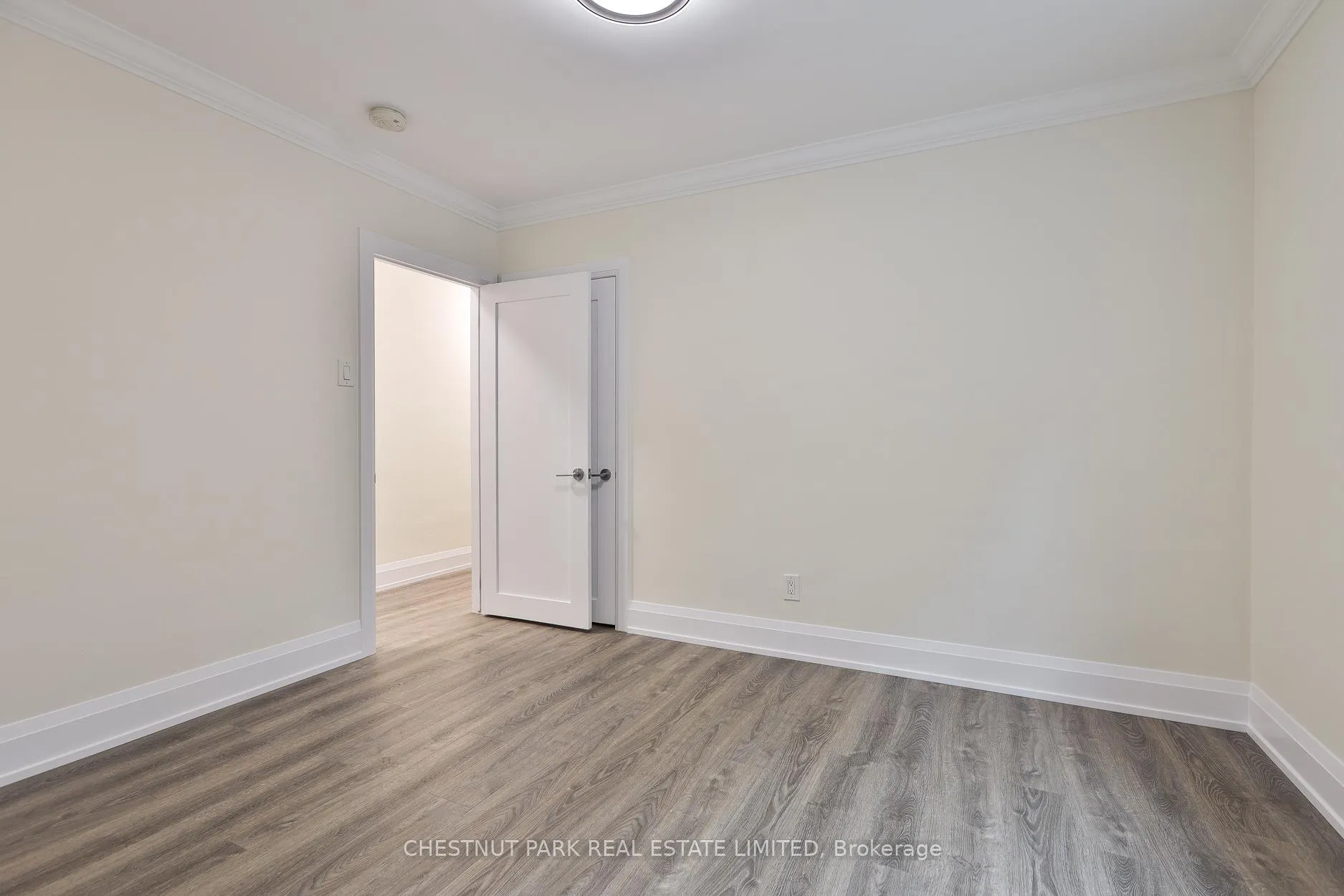 Photo 17 of Unit Main, 4 Oriole Crescent, Toronto, Yonge-St. Clair — HOMEH