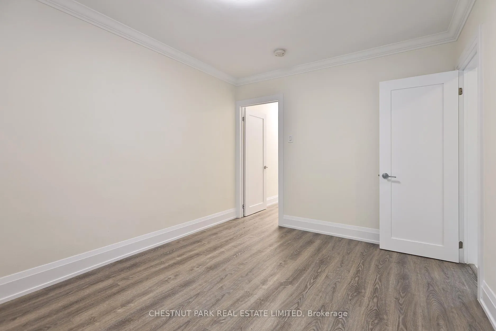 Photo 23 of Unit Main, 4 Oriole Crescent, Toronto, Yonge-St. Clair — HOMEH