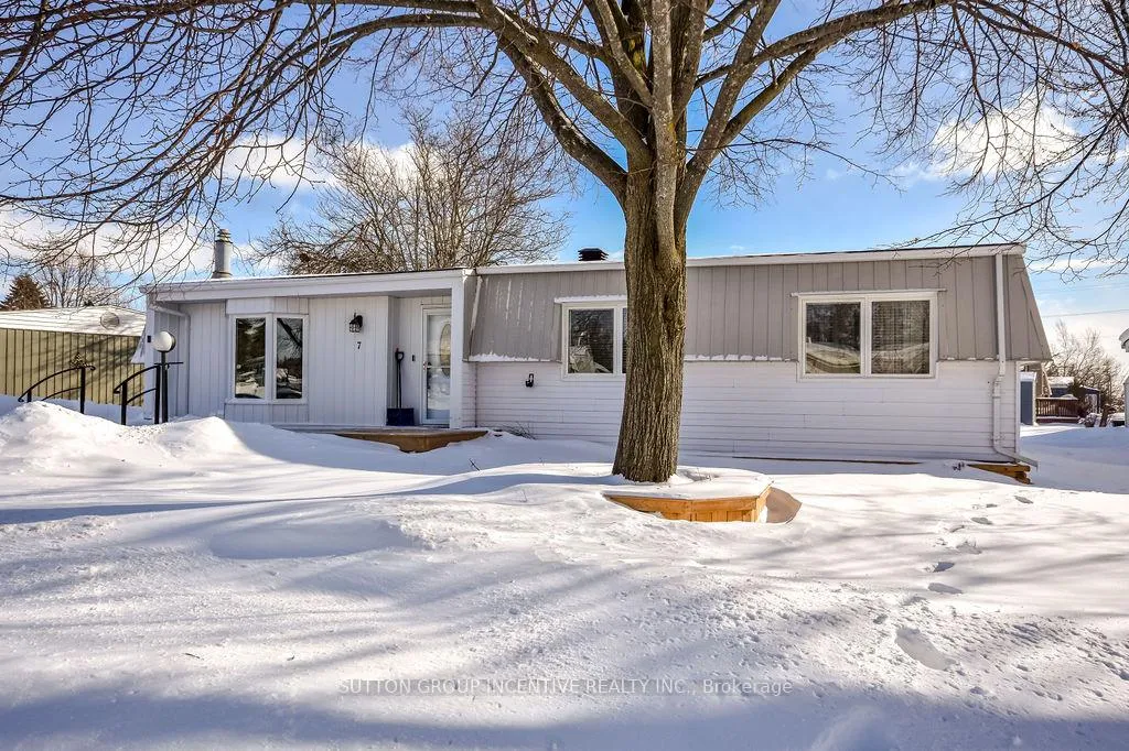 Photo 1 of 7 Gander Cove, Innisfil, Rural Innisfil — HOMEH
