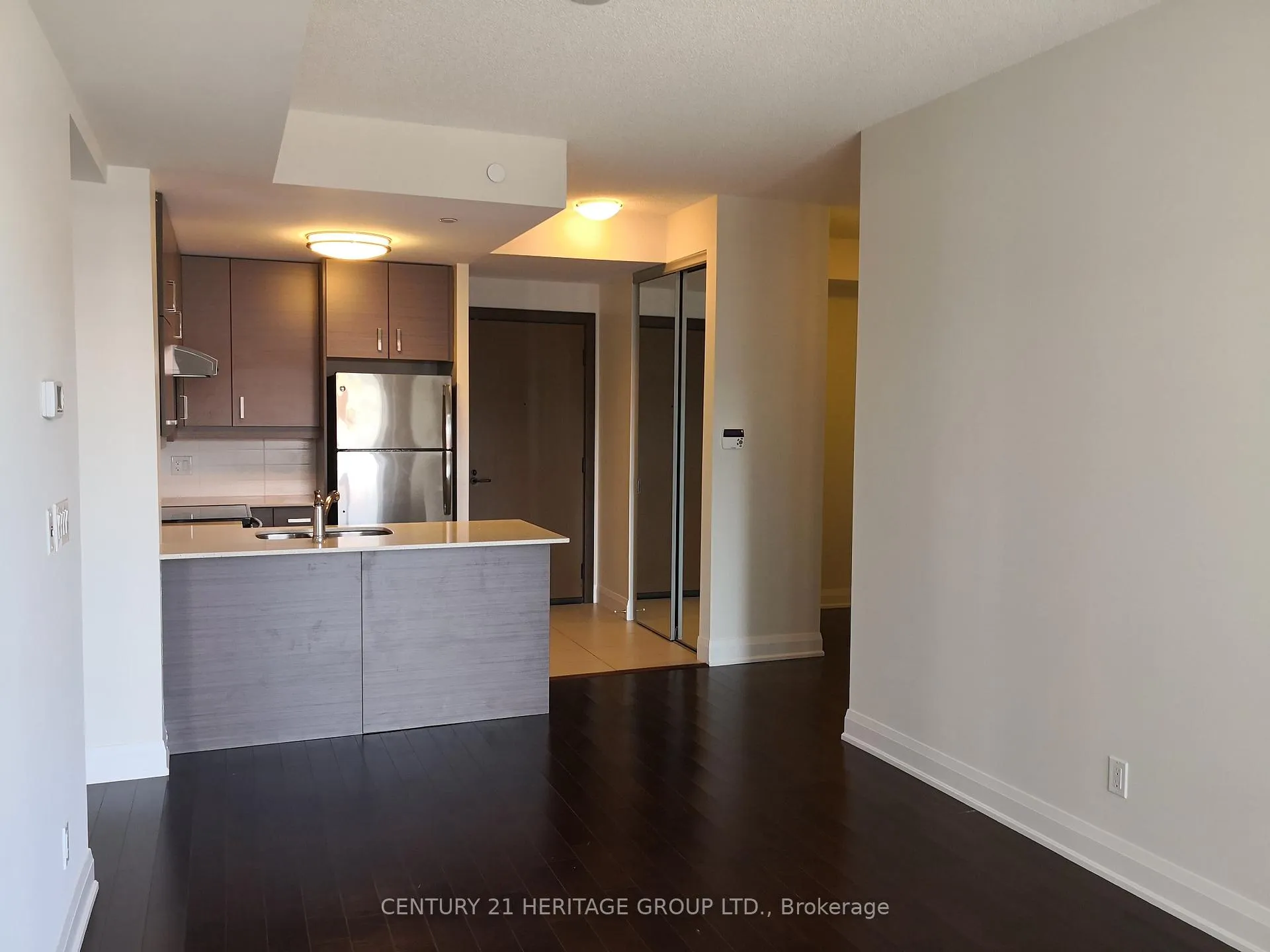 Photo 3 of Unit 605, 1 Uptown Drive, Markham, Unionville — HOMEH