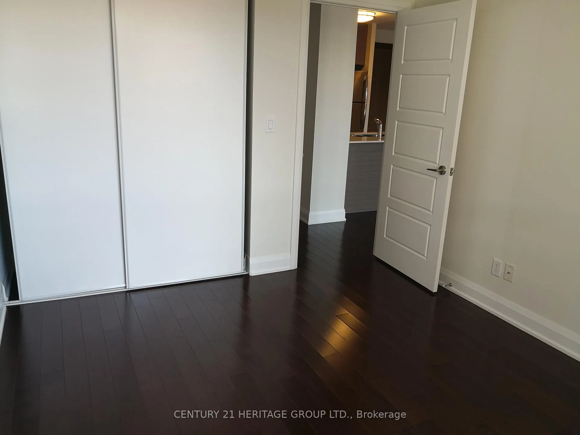 Photo 4 of Unit 605, 1 Uptown Drive, Markham, Unionville — HOMEH
