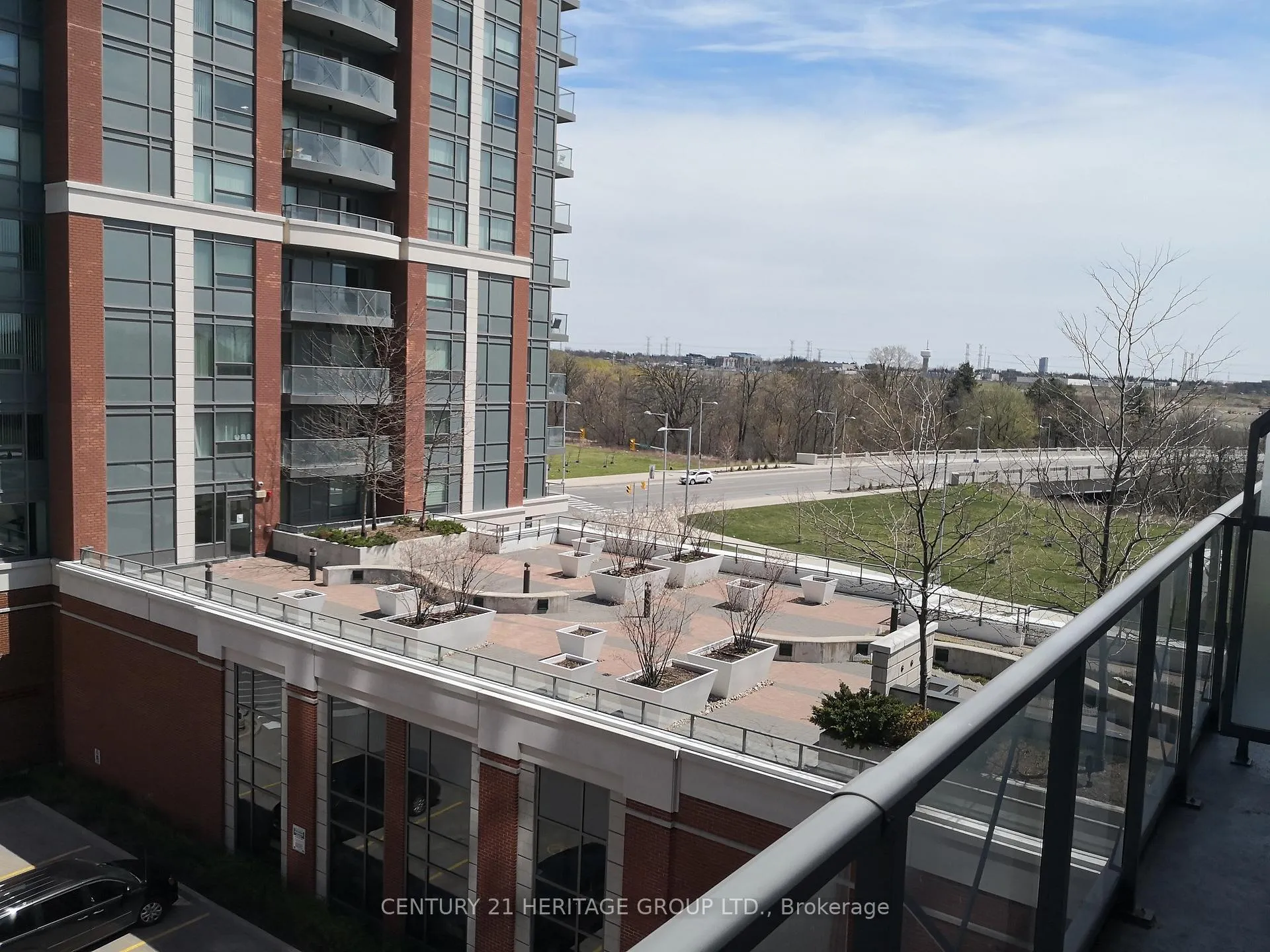 Photo 8 of Unit 605, 1 Uptown Drive, Markham, Unionville — HOMEH
