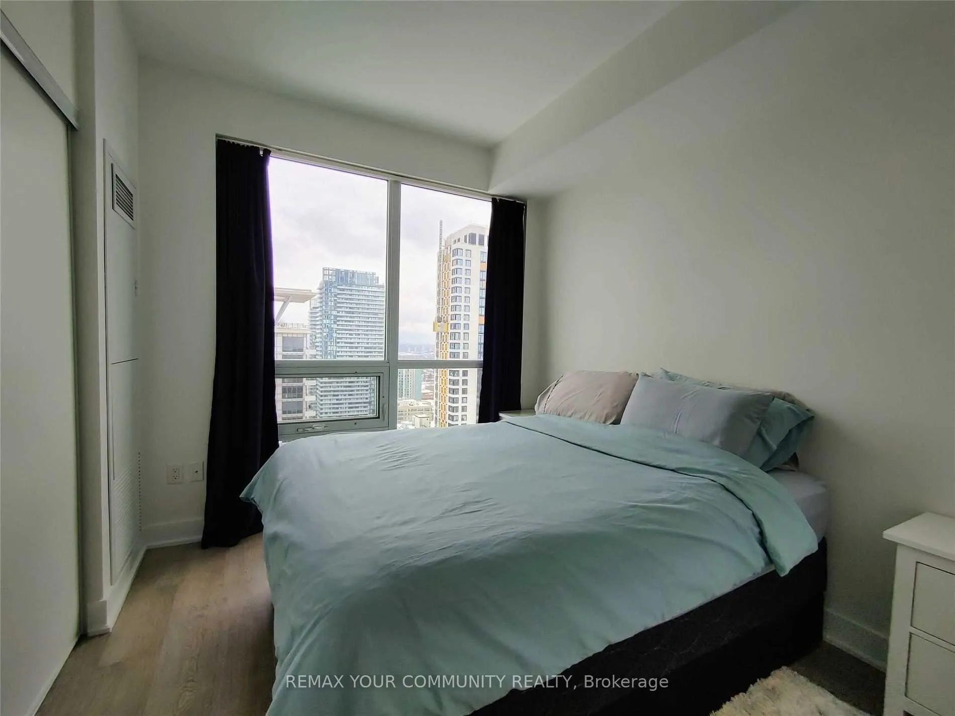 Photo 5 of Unit 2909, 30 Roehampton Avenue, Toronto, Mount Pleasant West — HOMEH