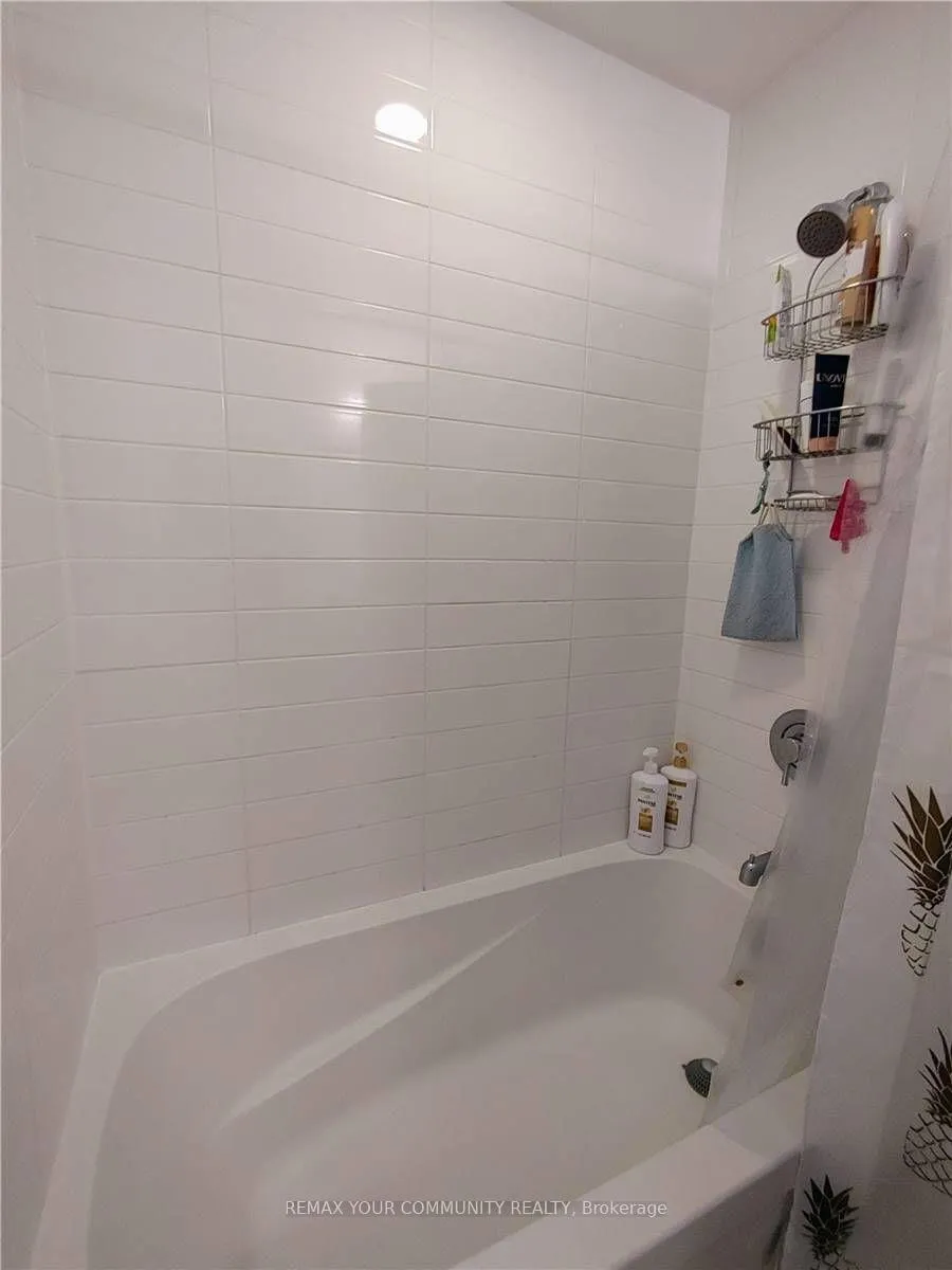 Photo 6 of Unit 2909, 30 Roehampton Avenue, Toronto, Mount Pleasant West — HOMEH