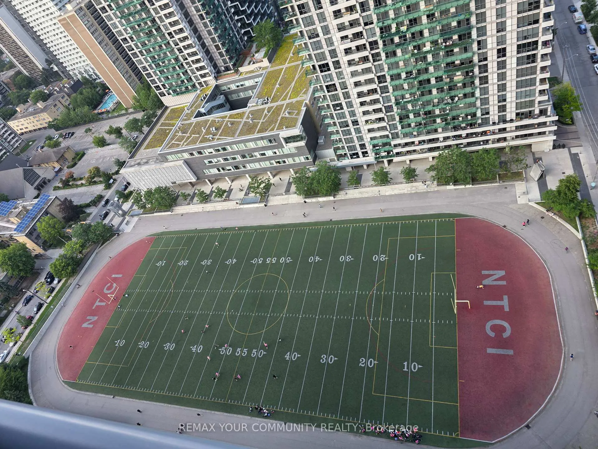 Photo 9 of Unit 2909, 30 Roehampton Avenue, Toronto, Mount Pleasant West — HOMEH