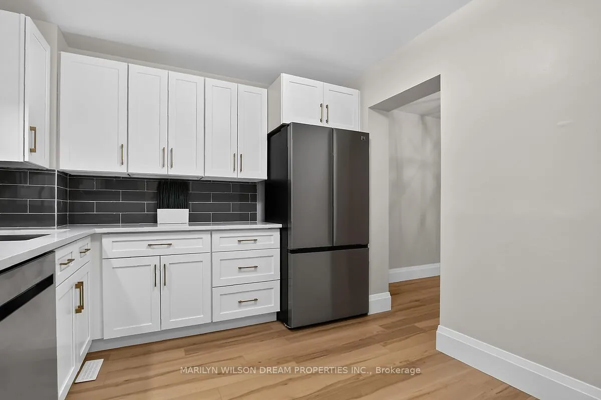 Photo 7 of 136 Bentbrook Crescent, Ottawa, Barrhaven - Heritage Park — HOMEH